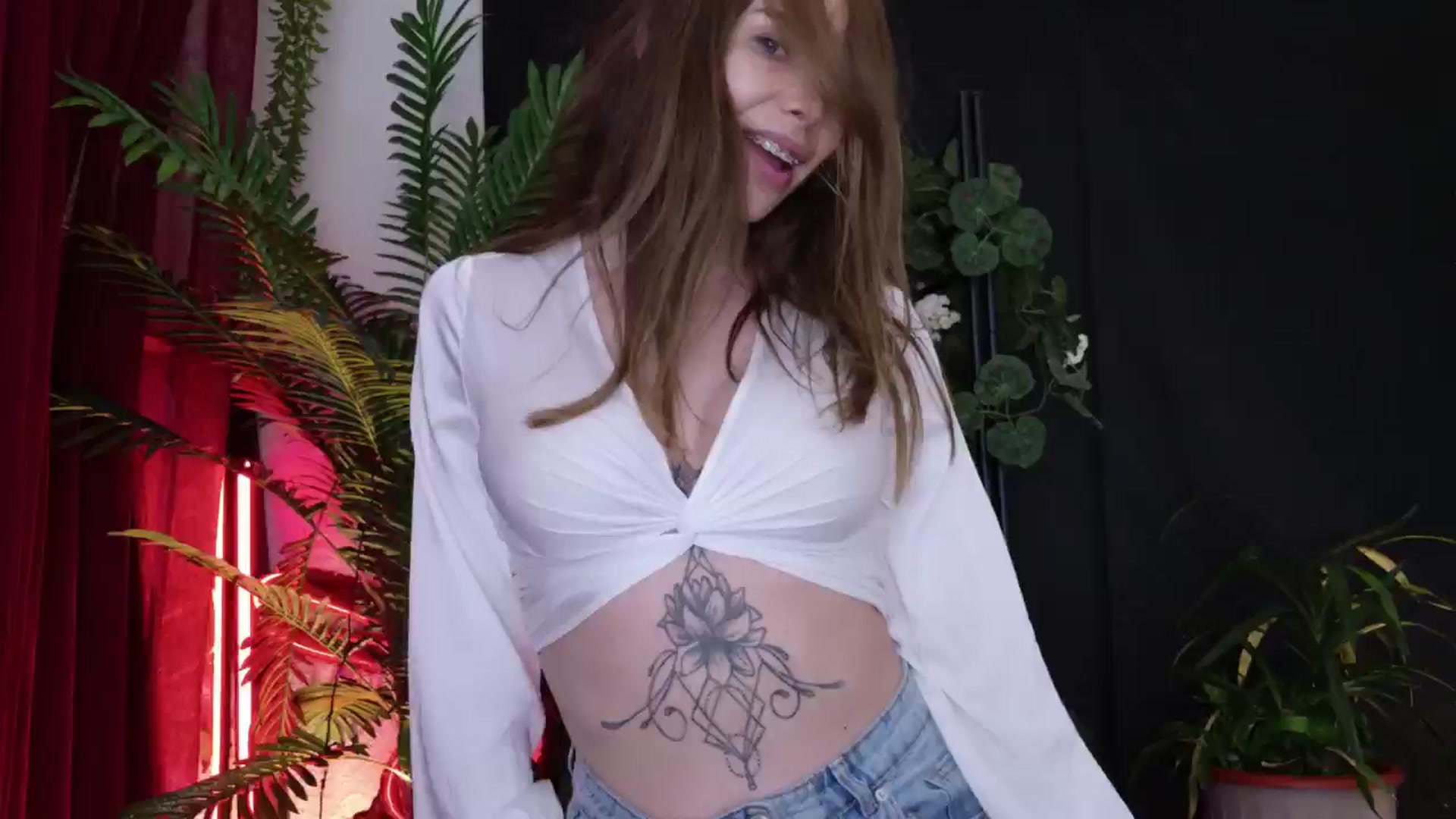 Gallery image thumbnail from MilaJoulie's myfreecams stream on, 01/19/2025, 20:57 image 9 of 20