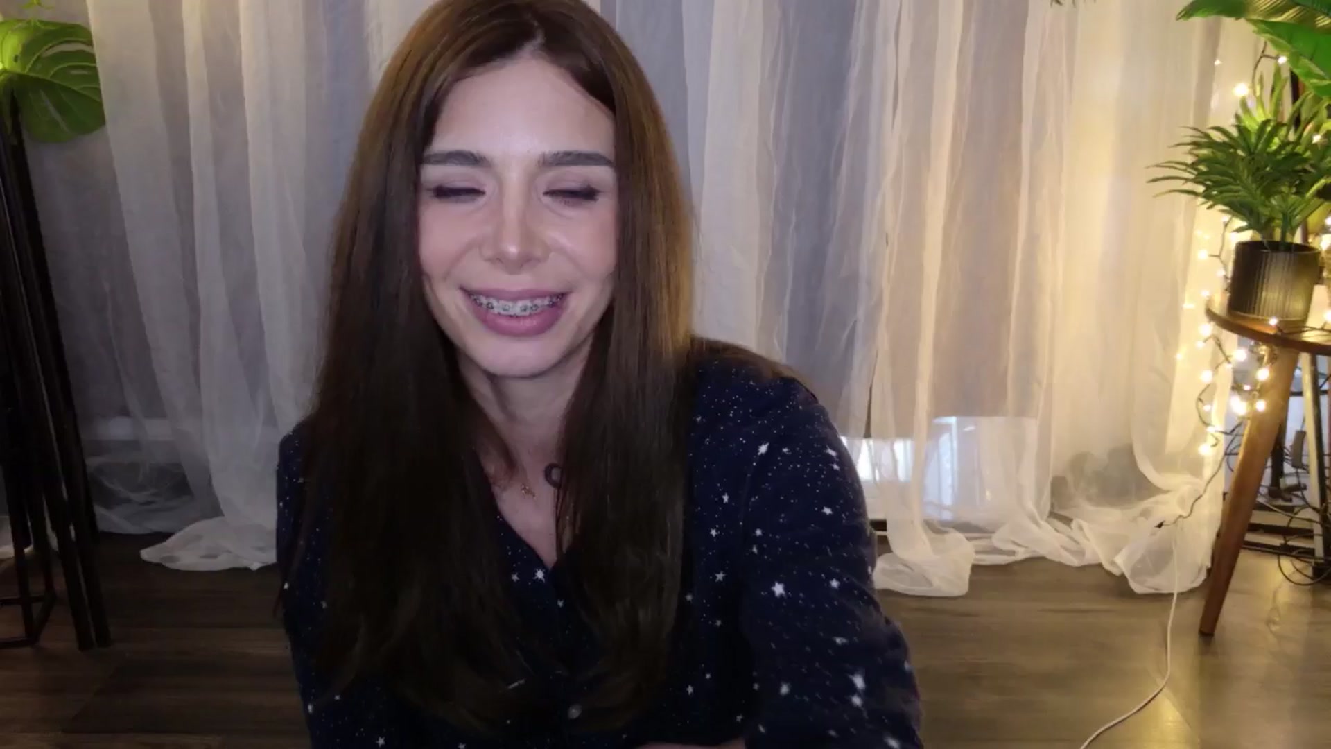 Gallery image thumbnail from MilaJoulie's myfreecams stream on, 01/24/2025, 24:30 image 17 of 20