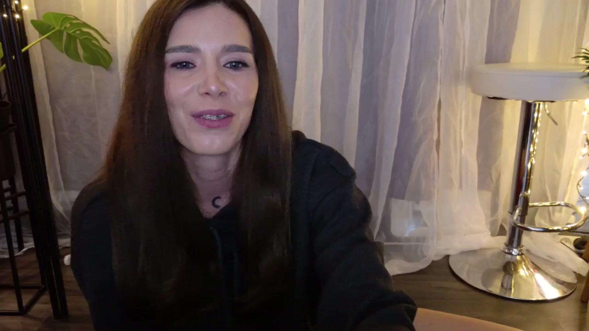 Gallery image thumbnail from MilaJoulie's myfreecams stream on, 01/25/2025, 22:52 image 1 of 20