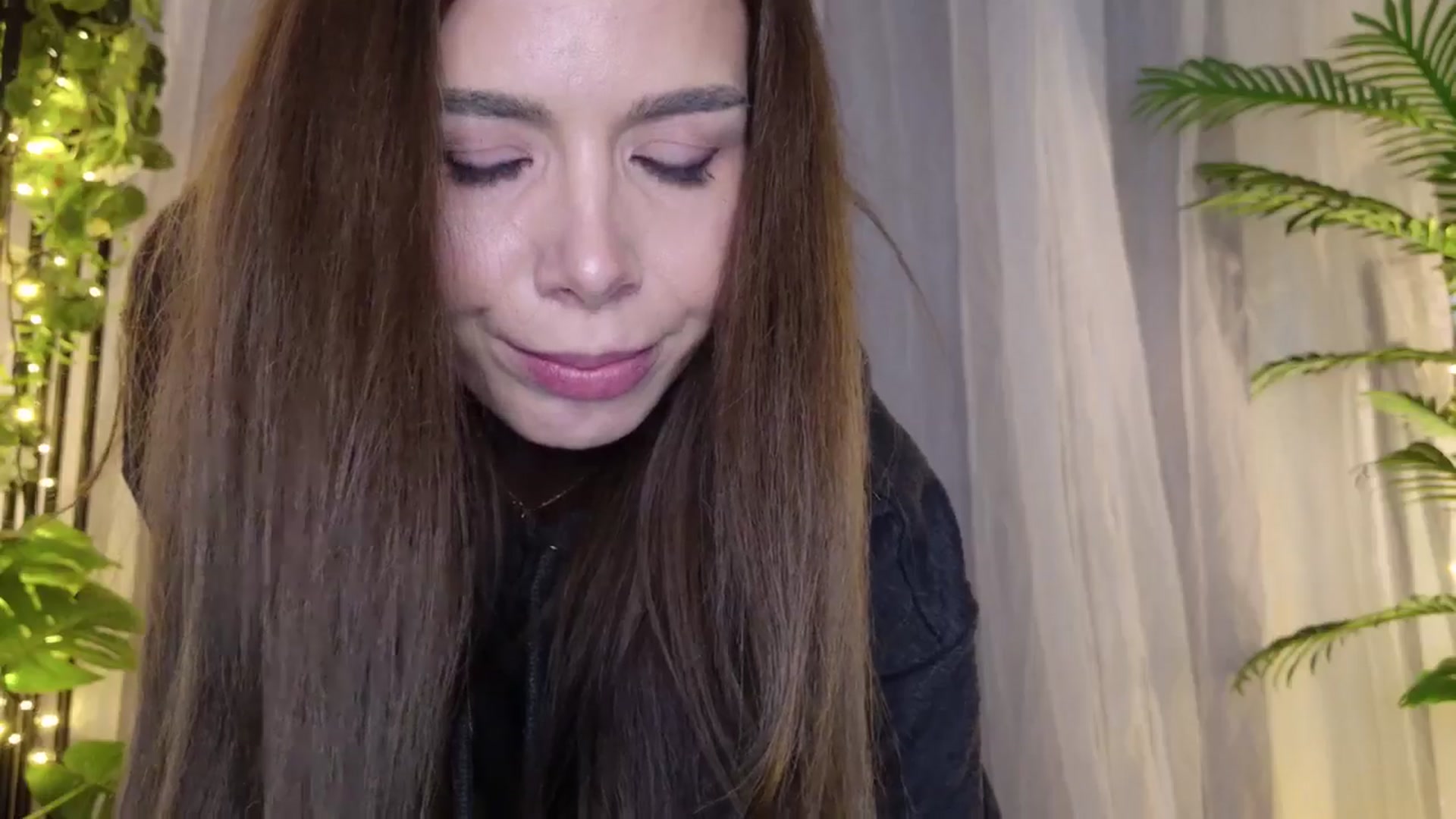 Gallery image thumbnail from MilaJoulie's myfreecams stream on, 01/25/2025, 22:52 image 12 of 20