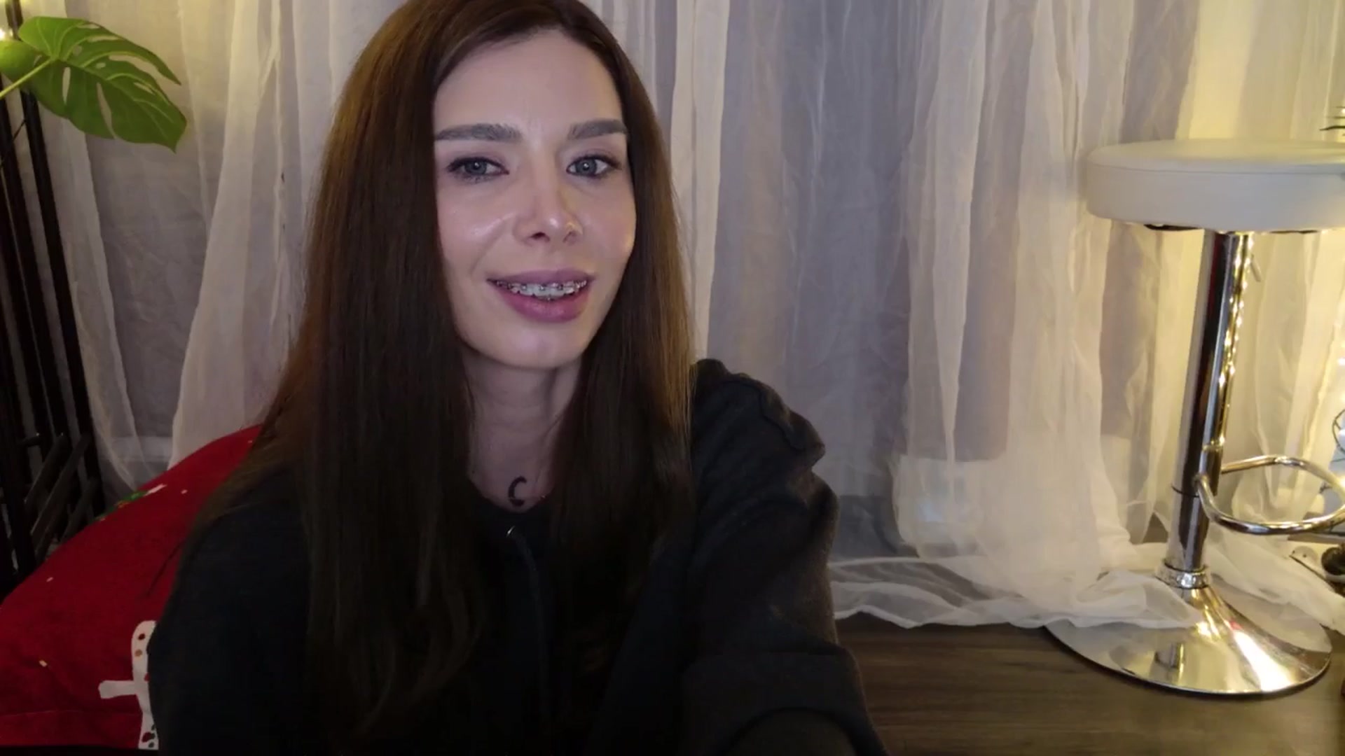 Gallery image thumbnail from MilaJoulie's myfreecams stream on, 01/25/2025, 22:52 image 11 of 20