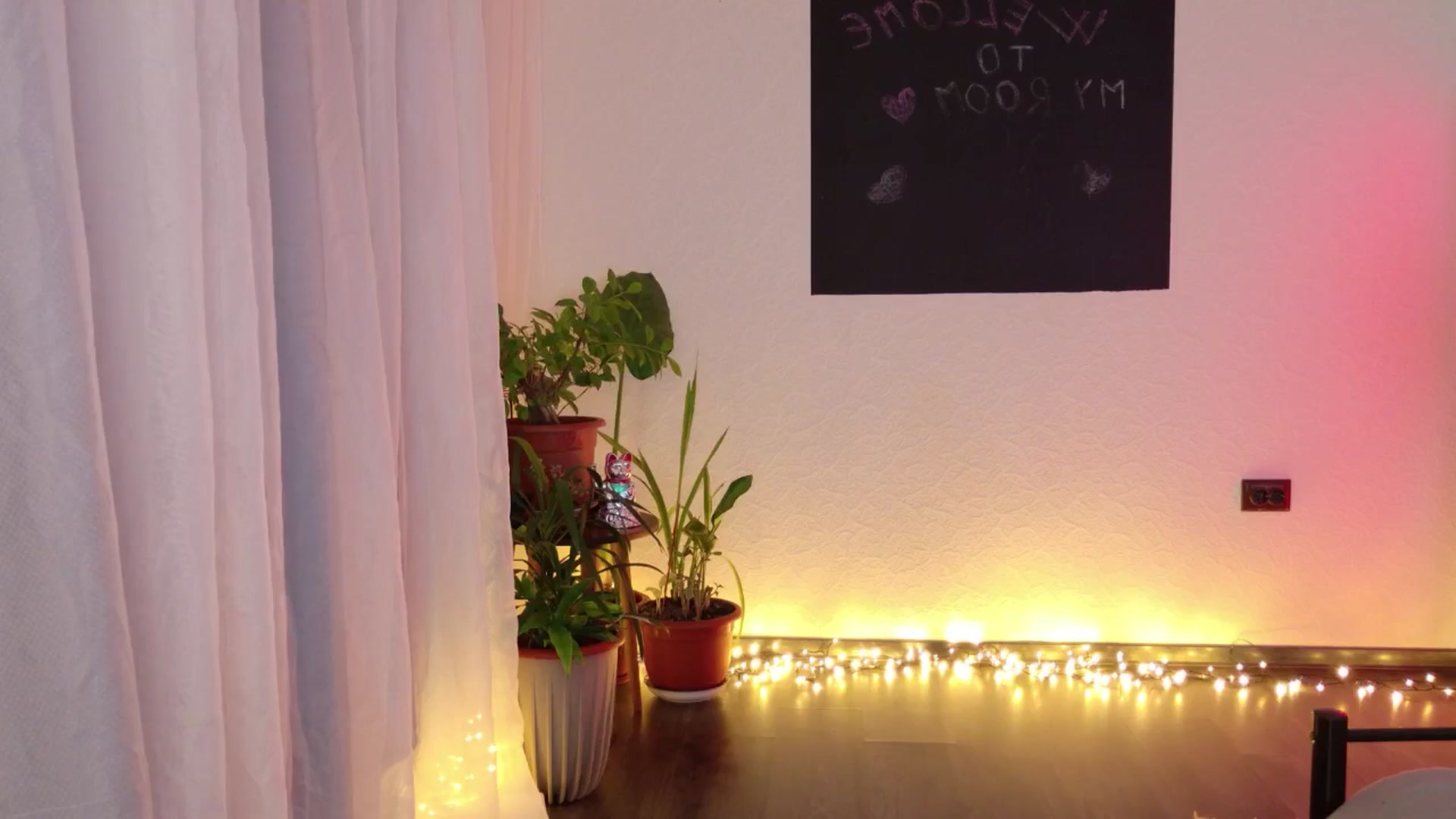 Gallery image thumbnail from MilaJoulie's myfreecams stream on, 02/05/2025, 19:09 image 13 of 20
