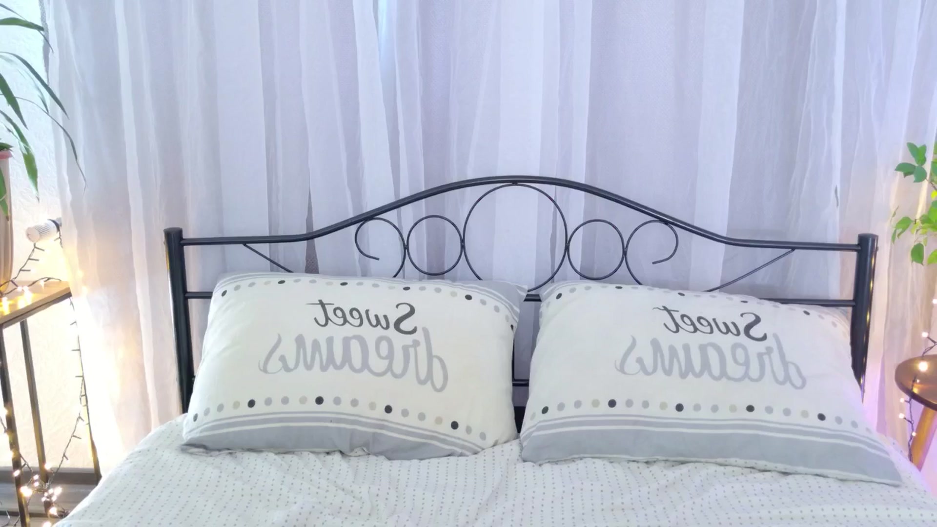 Gallery image thumbnail from MilaJoulie's myfreecams stream on, 02/06/2025, 15:44 image 17 of 20