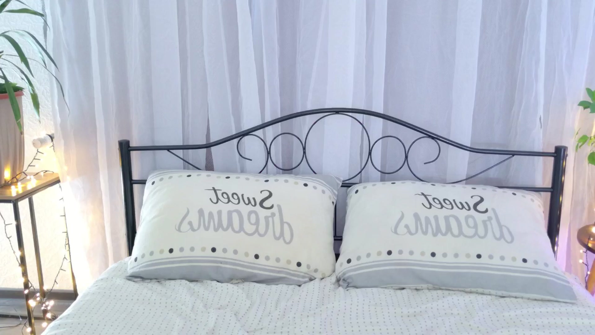 Gallery image thumbnail from MilaJoulie's myfreecams stream on, 02/06/2025, 15:44 image 20 of 20