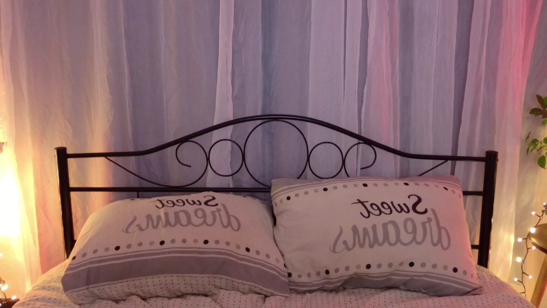 Gallery image thumbnail from MilaJoulie's myfreecams stream on, 02/21/2025, 19:25 image 20 of 20