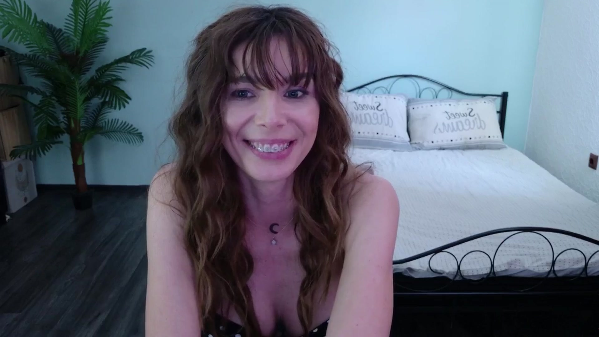 Gallery image thumbnail from MilaJoulie's myfreecams stream on, 03/13/2025, 16:03 image 9 of 20