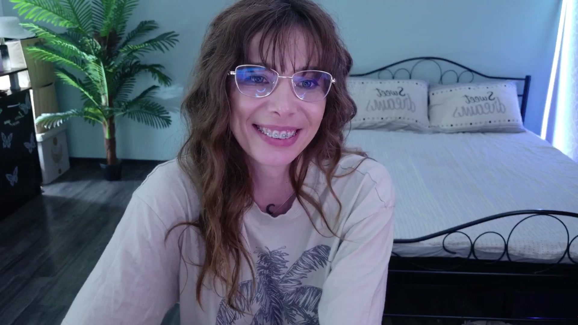 Gallery image thumbnail from MilaJoulie's myfreecams stream on, 03/13/2025, 21:55 image 19 of 20