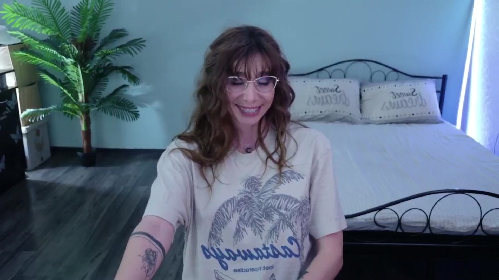 Gallery image thumbnail from MilaJoulie's myfreecams stream on, 03/13/2025, 21:55 image 14 of 20