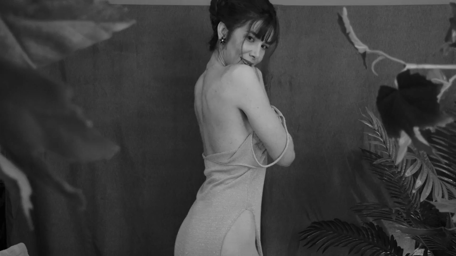 Gallery image thumbnail from MilaJoulie's myfreecams stream on, 03/18/2025, 20:23 image 3 of 20