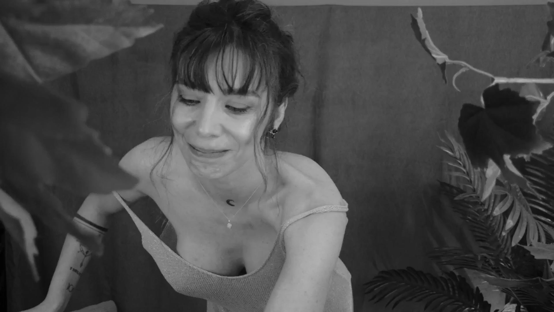 Gallery image thumbnail from MilaJoulie's myfreecams stream on, 03/18/2025, 20:23 image 16 of 20