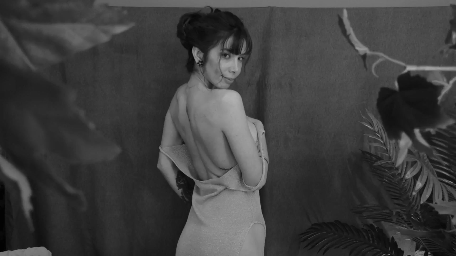 Gallery image thumbnail from MilaJoulie's myfreecams stream on, 03/18/2025, 20:46 image 13 of 20