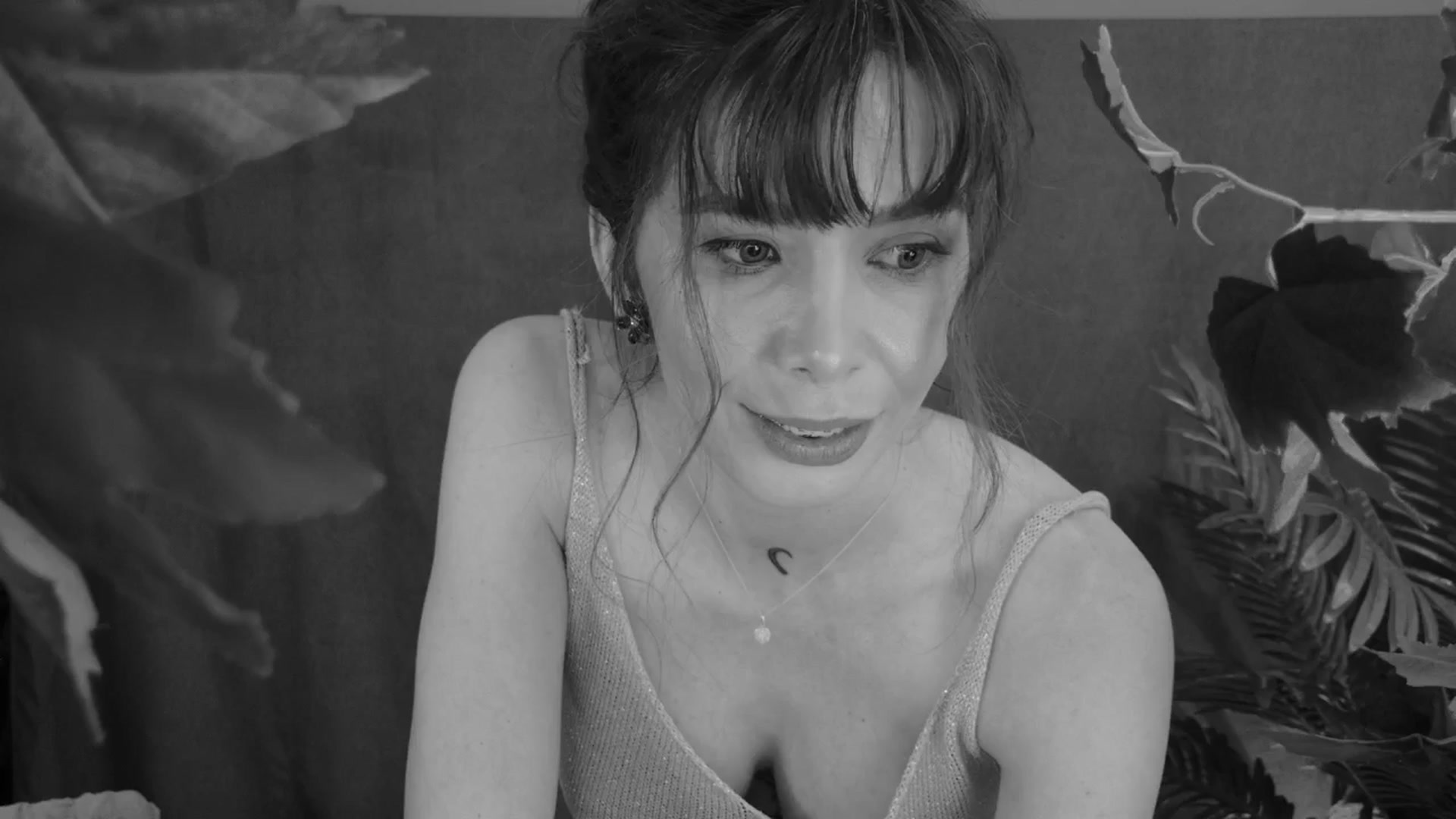 Gallery image thumbnail from MilaJoulie's myfreecams stream on, 03/18/2025, 20:46 image 7 of 20