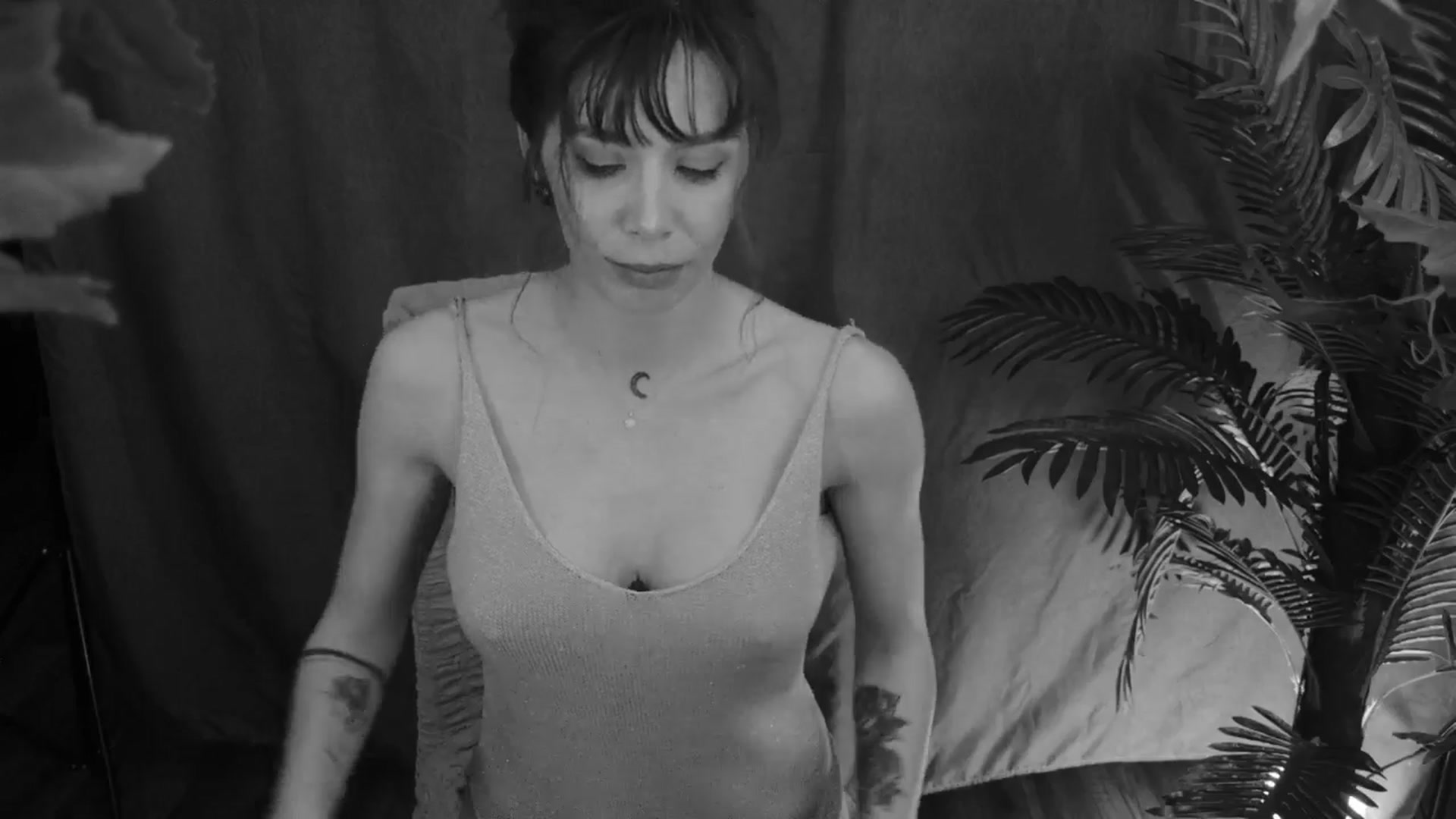 Gallery image thumbnail from MilaJoulie's myfreecams stream on, 03/19/2025, 01:10 image 9 of 20