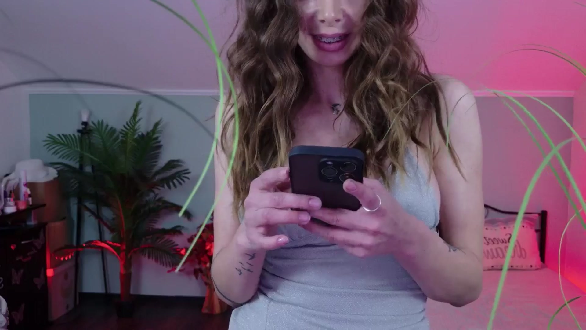 Gallery image thumbnail from MilaJoulie's myfreecams stream on, 03/20/2025, 17:10 image 18 of 20