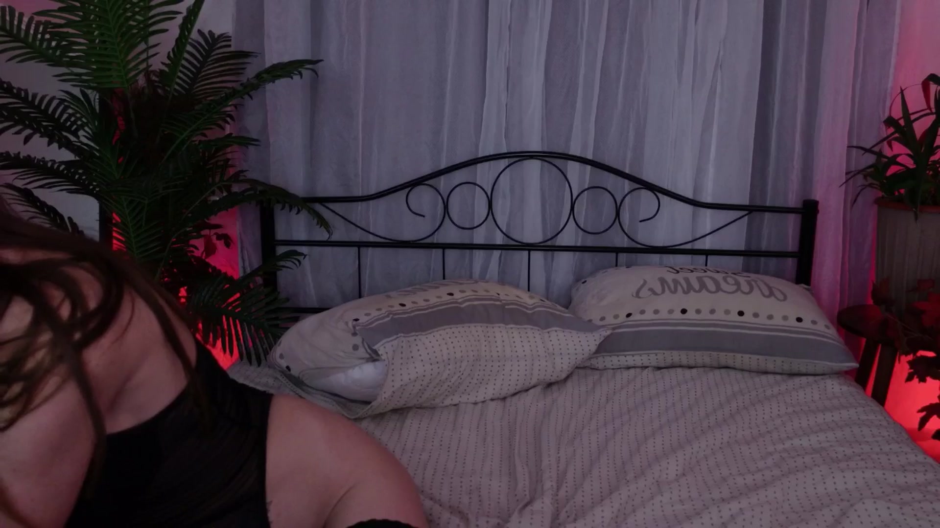 Gallery image thumbnail from MilaJoulie's myfreecams stream on, 03/29/2025, 20:55 image 20 of 20