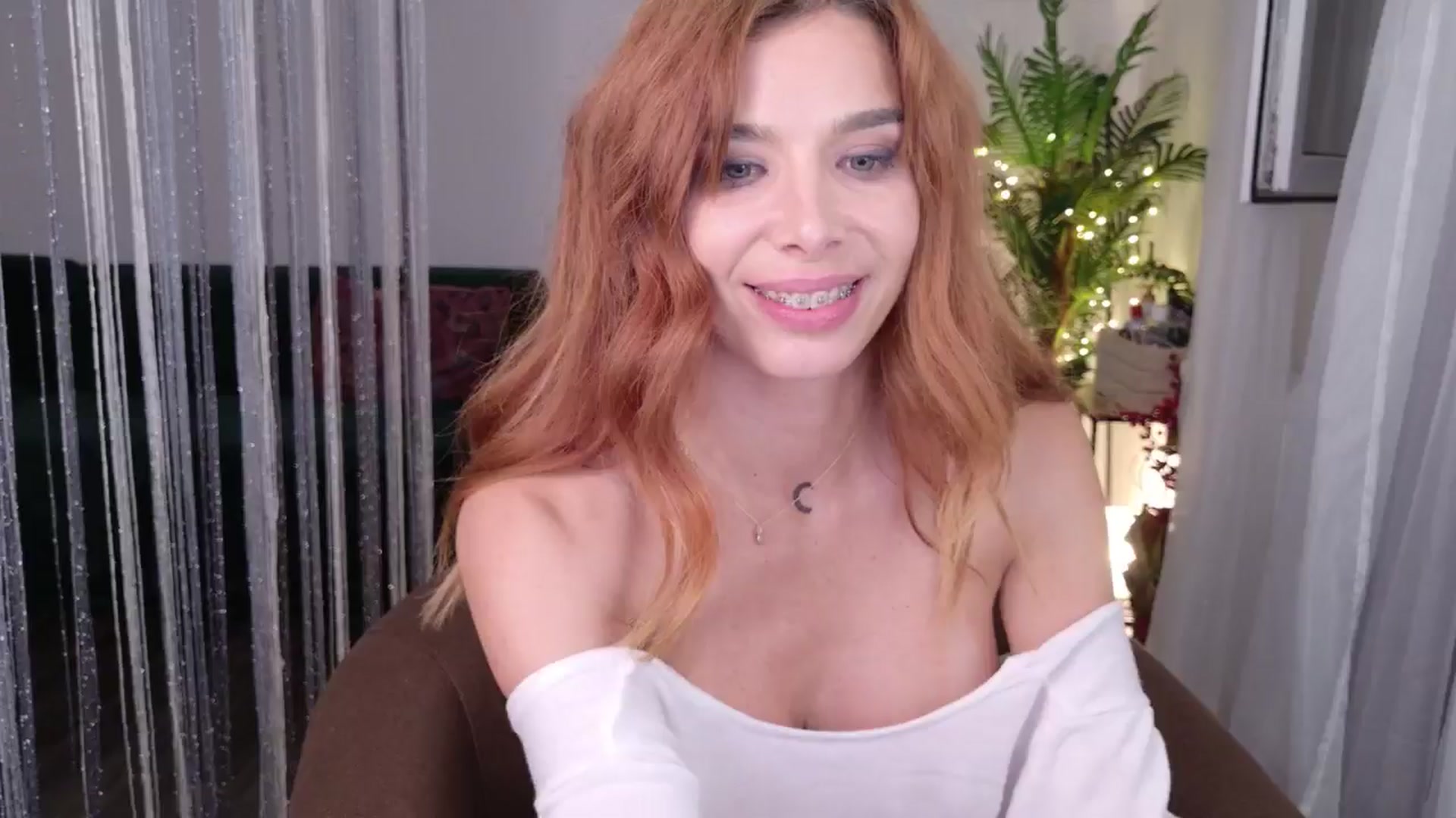 Gallery image thumbnail from MilaJoulie's myfreecams stream on, 09/04/2025, 22:03 image 6 of 20