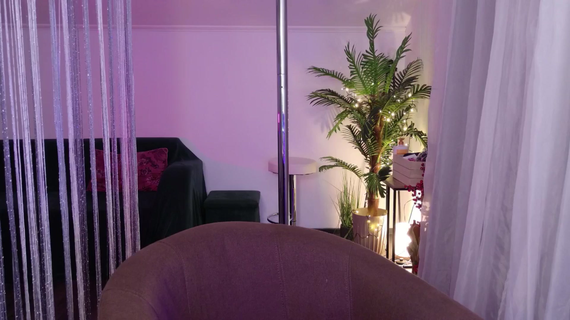 Gallery image thumbnail from MilaJoulie's myfreecams stream on, 09/10/2025, 18:45 image 14 of 20
