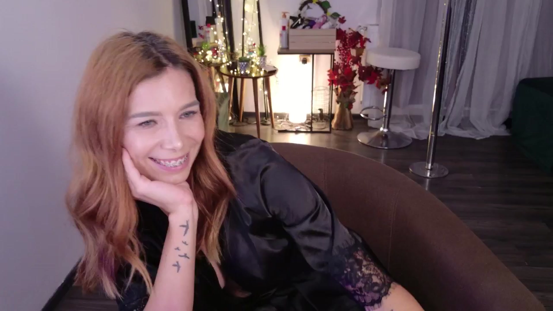 Gallery image thumbnail from MilaJoulie's myfreecams stream on, 09/13/2025, 22:11 image 1 of 20