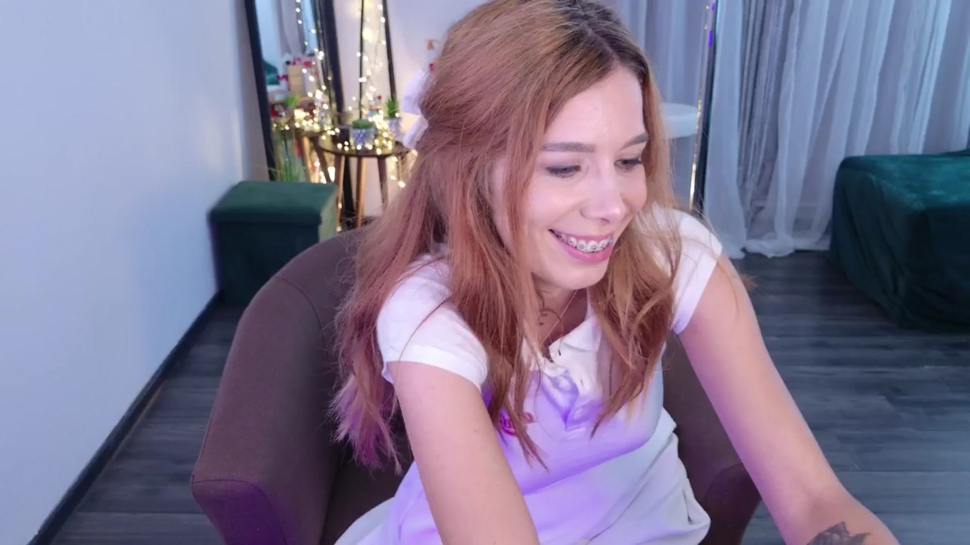 Gallery image thumbnail from MilaJoulie's myfreecams stream on, 09/15/2025, 21:13 image 4 of 20