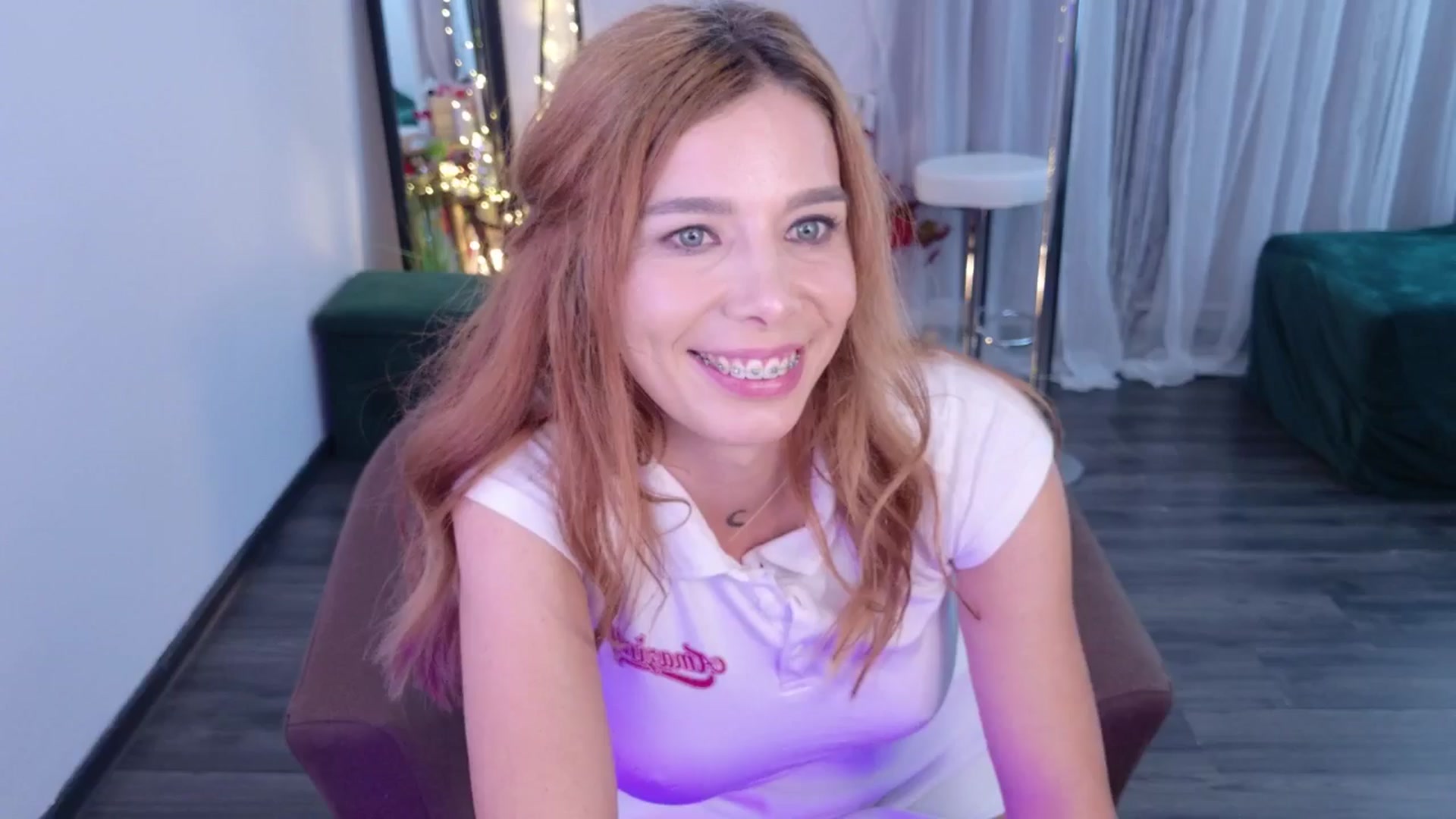Gallery image thumbnail from MilaJoulie's myfreecams stream on, 09/15/2025, 21:13 image 3 of 20