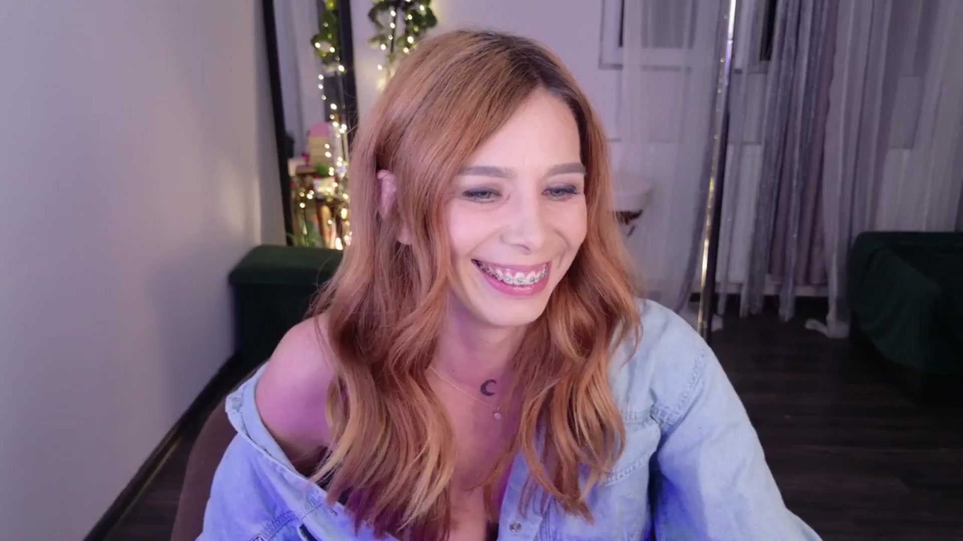 Gallery image thumbnail from MilaJoulie's myfreecams stream on, 09/22/2025, 20:40 image 6 of 20