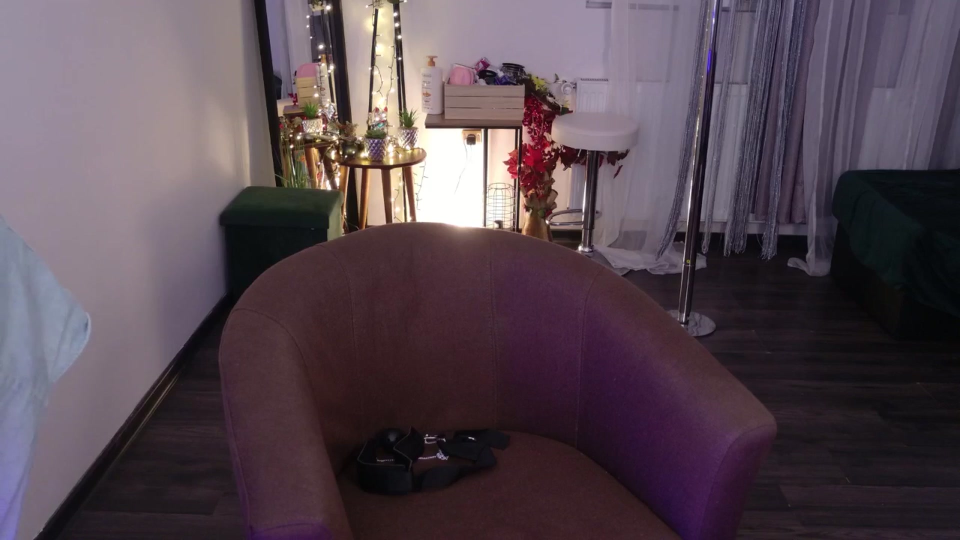 Gallery image thumbnail from MilaJoulie's myfreecams stream on, 09/22/2025, 22:42 image 20 of 20