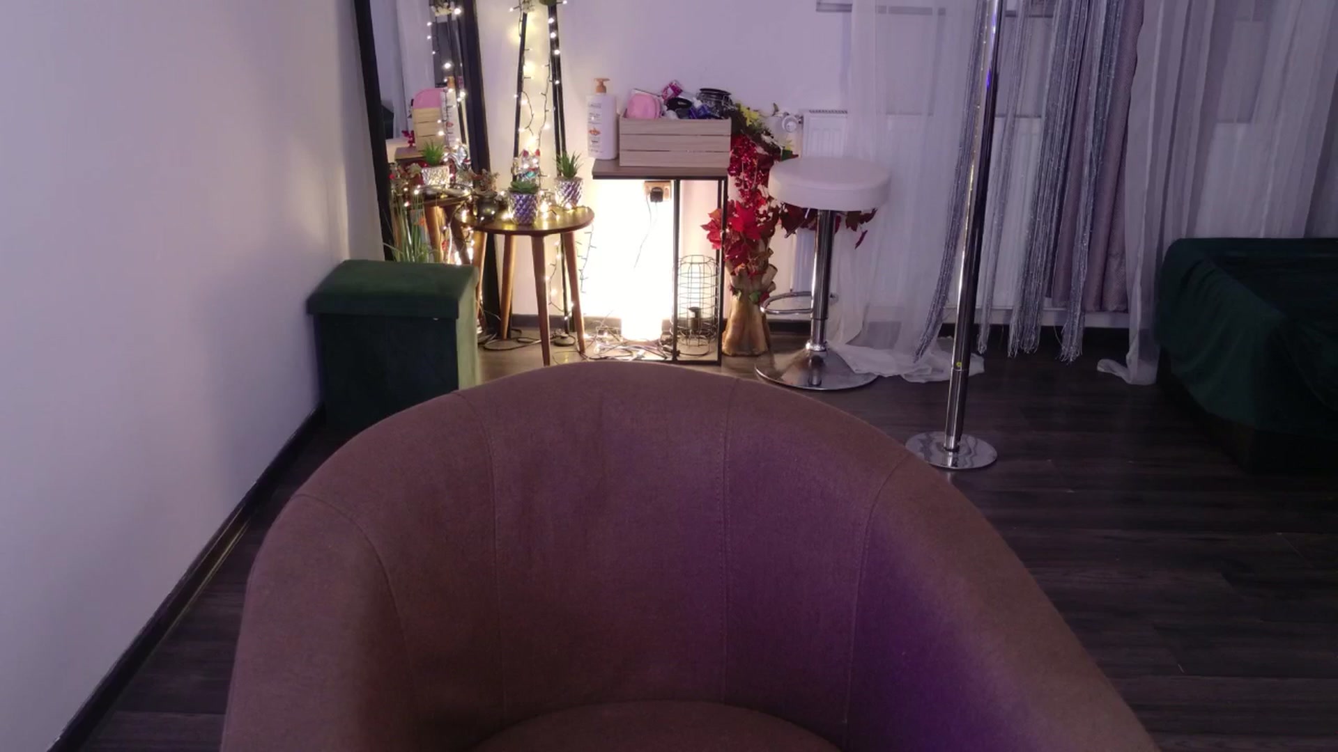 Gallery image thumbnail from MilaJoulie's myfreecams stream on, 09/22/2025, 22:42 image 19 of 20