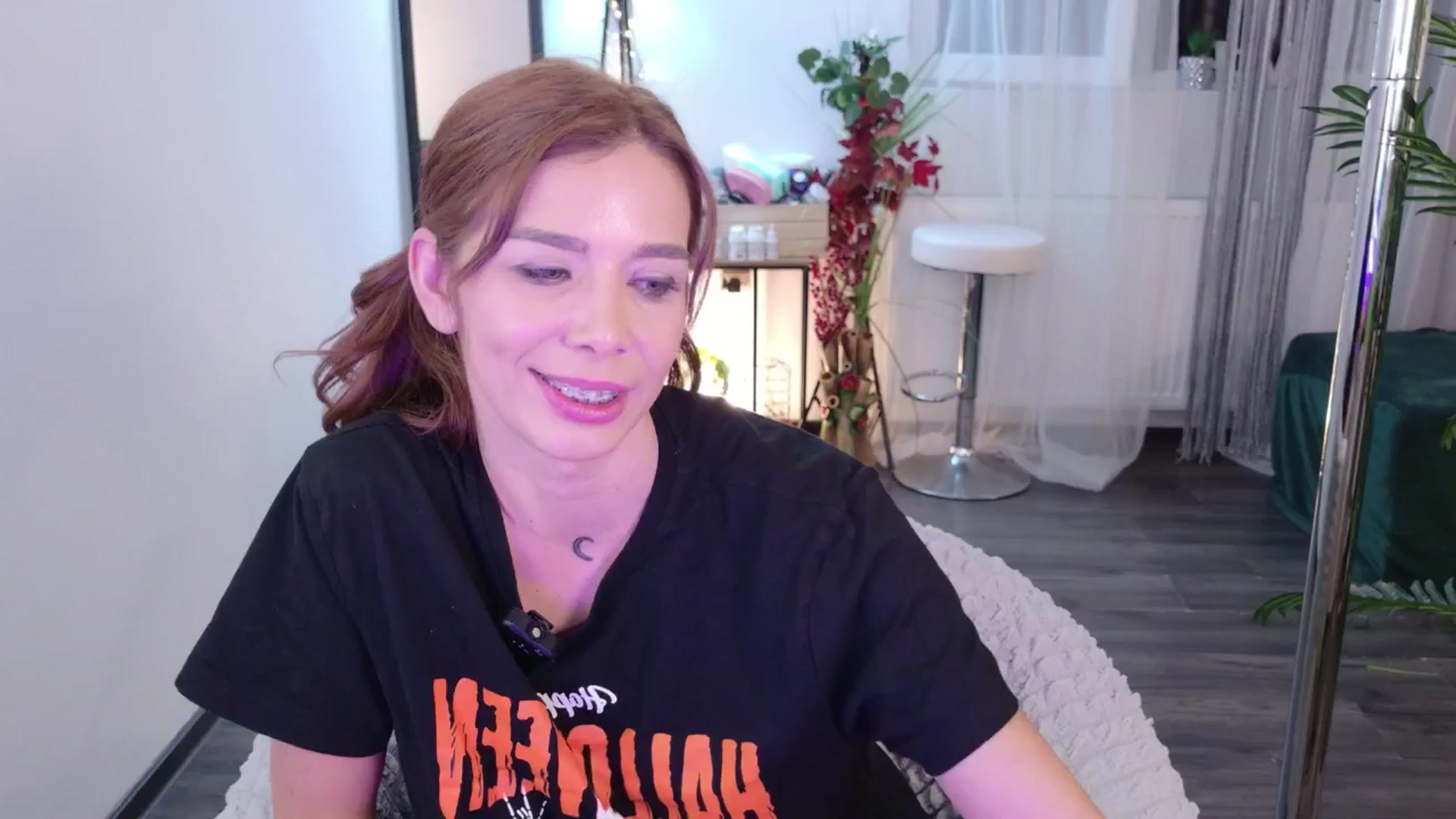 Gallery image thumbnail from MilaJoulie's myfreecams stream on, 10/18/2025, 22:27 image 9 of 20