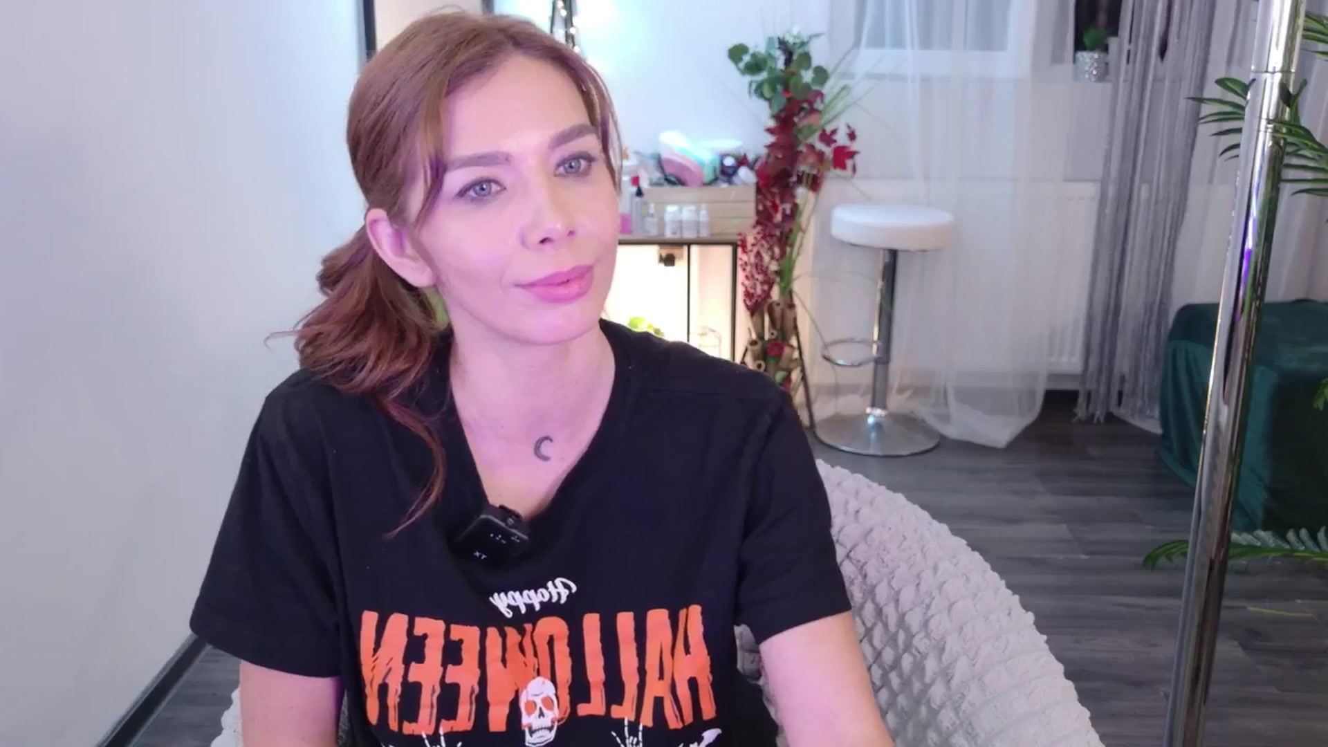 Gallery image thumbnail from MilaJoulie's myfreecams stream on, 10/18/2025, 22:27 image 17 of 20