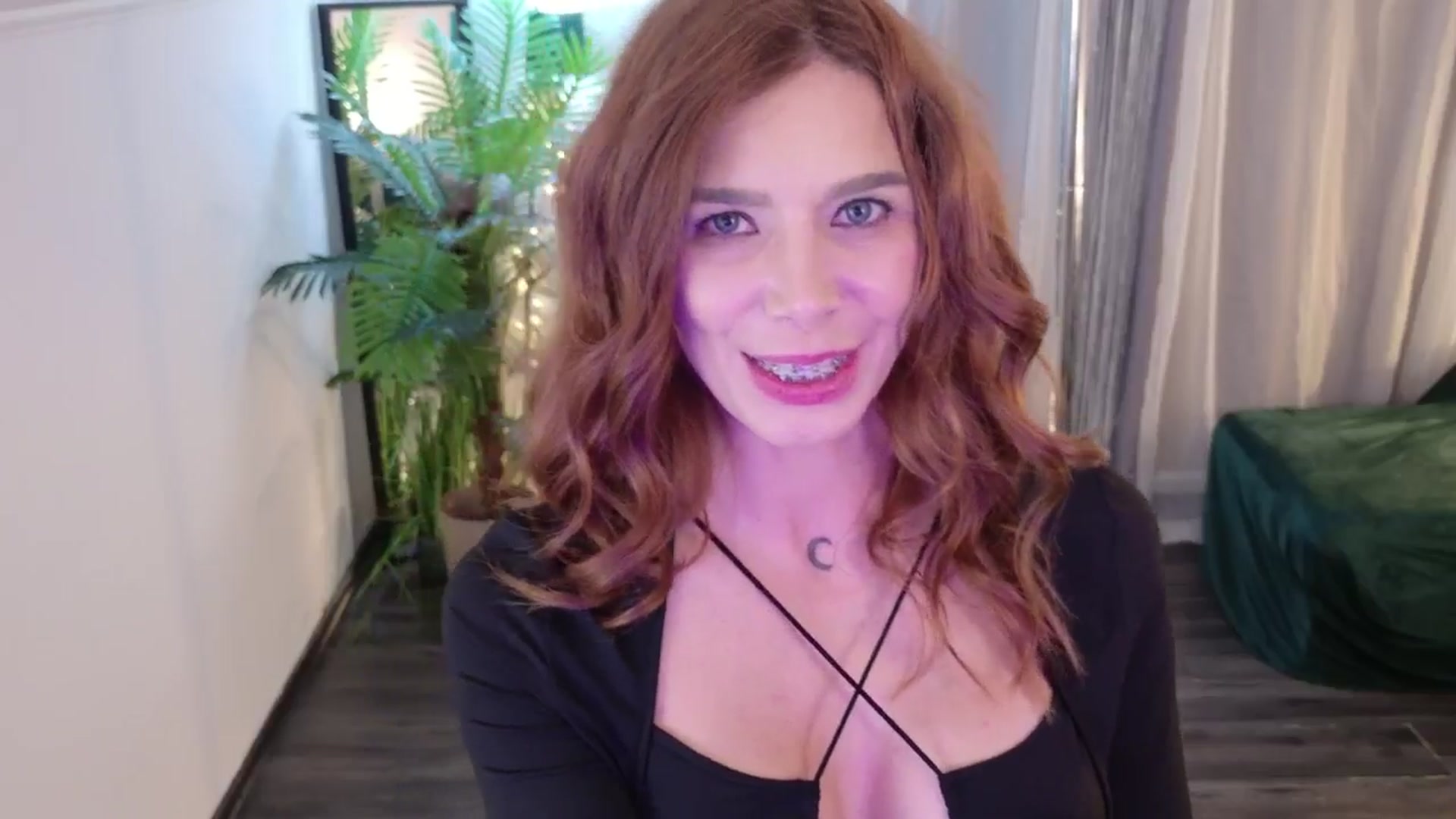 Gallery image thumbnail from MilaJoulie's myfreecams stream on, 10/23/2025, 21:35 image 6 of 20
