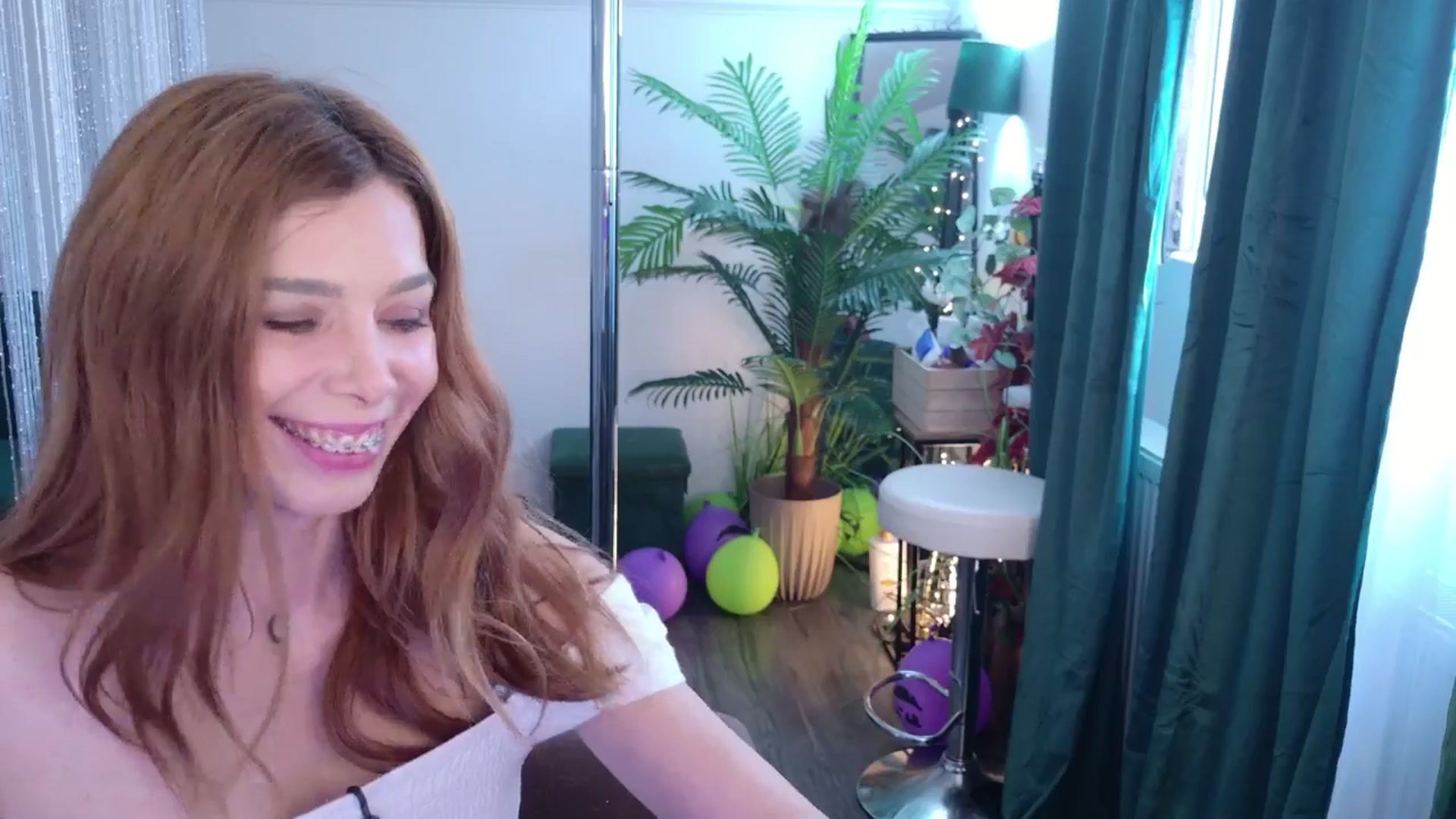 Gallery image thumbnail from MilaJoulie's myfreecams stream on, 11/21/2025, 08:51 image 17 of 20