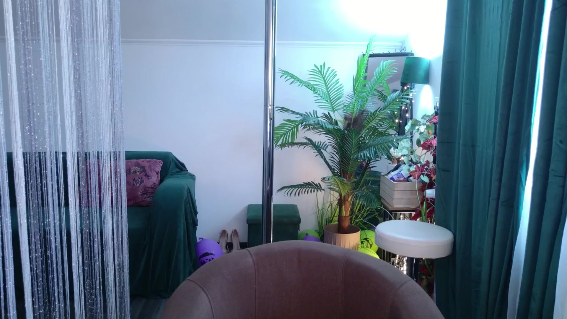 Gallery image thumbnail from MilaJoulie's myfreecams stream on, 11/21/2025, 08:51 image 3 of 20