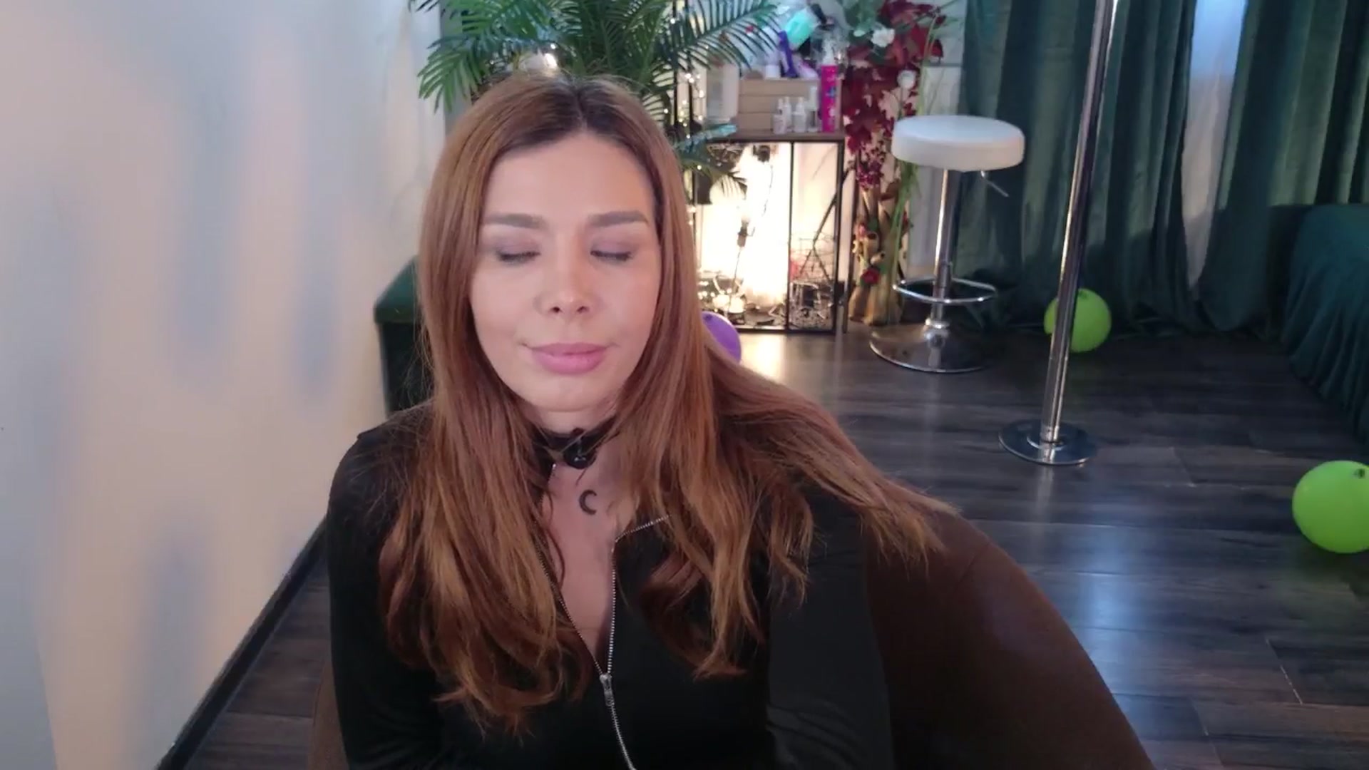 Gallery image thumbnail from MilaJoulie's myfreecams stream on, 12/04/2025, 06:41 image 13 of 20