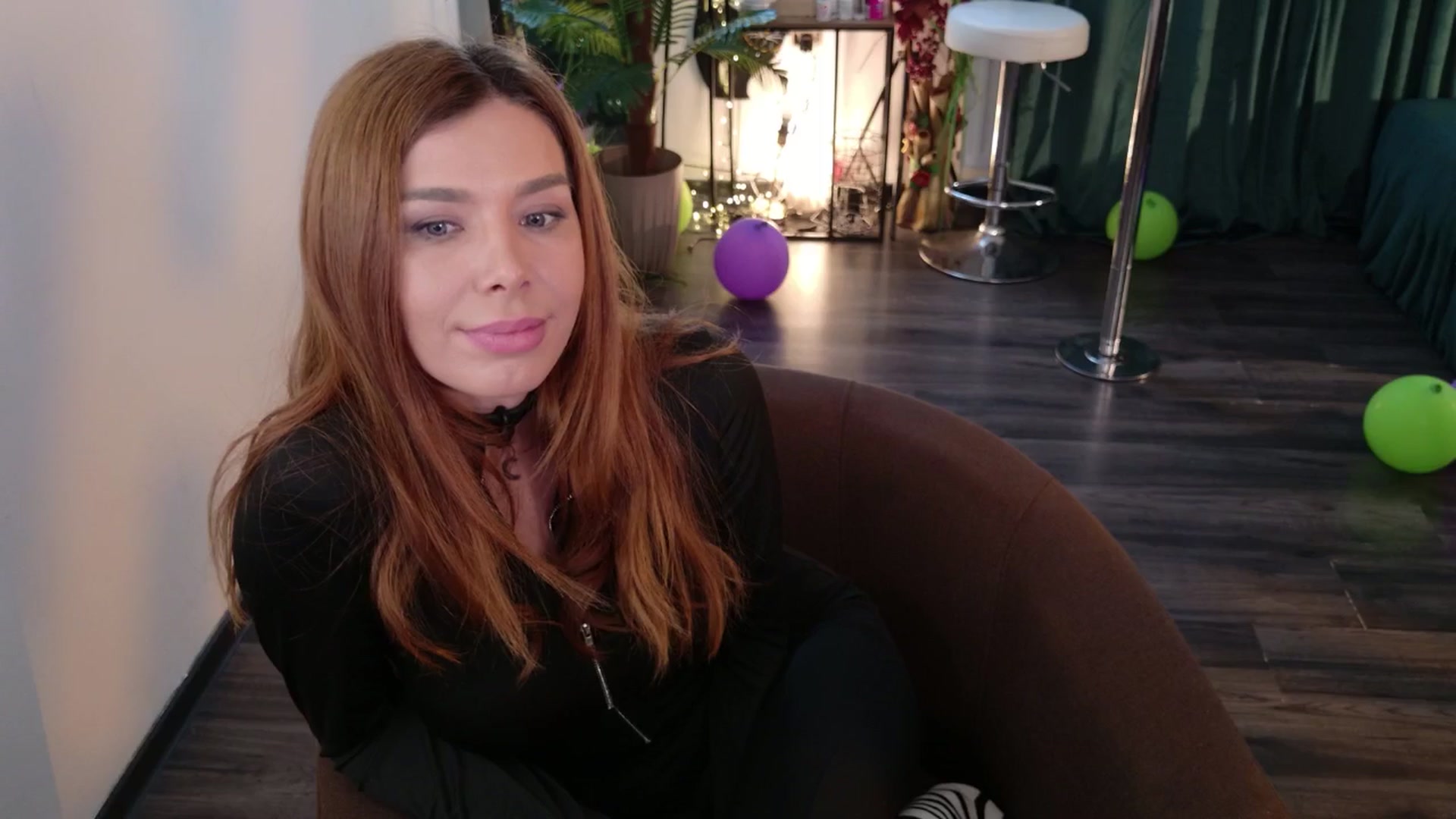Gallery image thumbnail from MilaJoulie's myfreecams stream on, 12/04/2025, 06:41 image 3 of 20