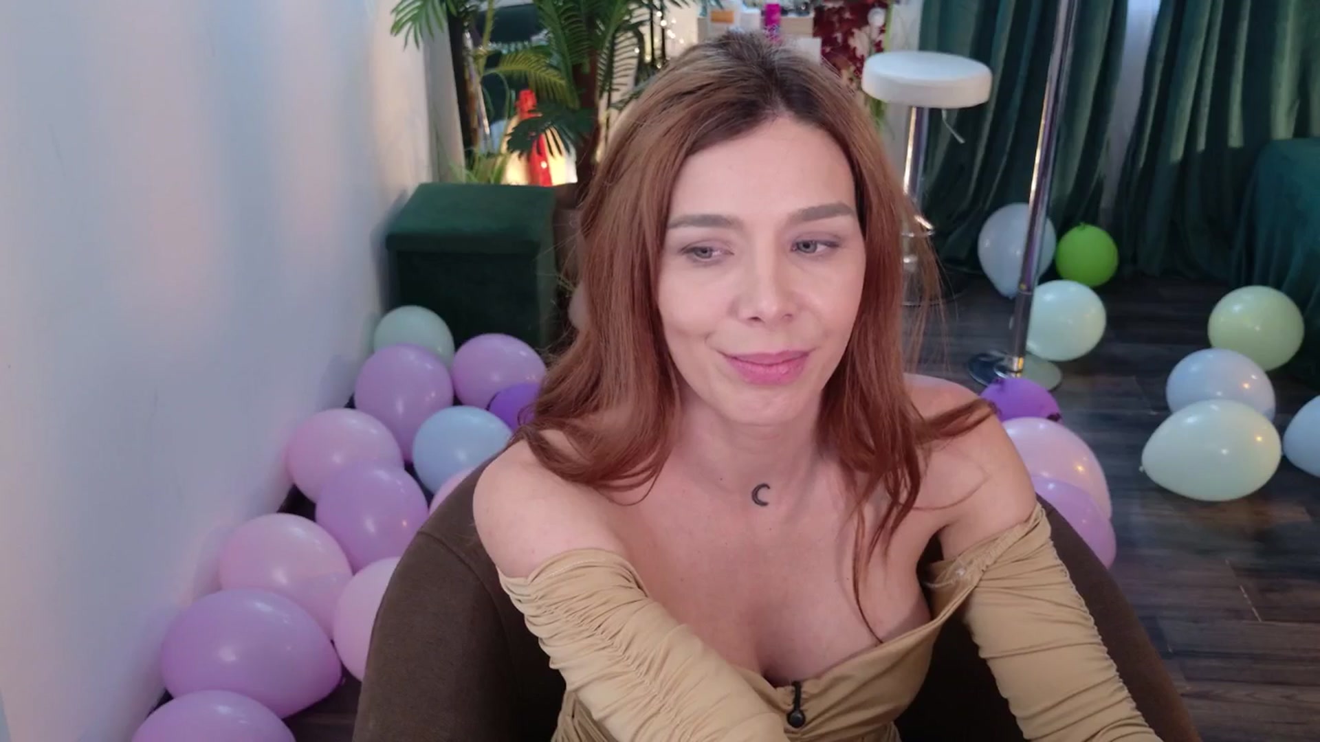 Gallery image thumbnail from MilaJoulie's myfreecams stream on, 12/08/2025, 09:34 image 13 of 20