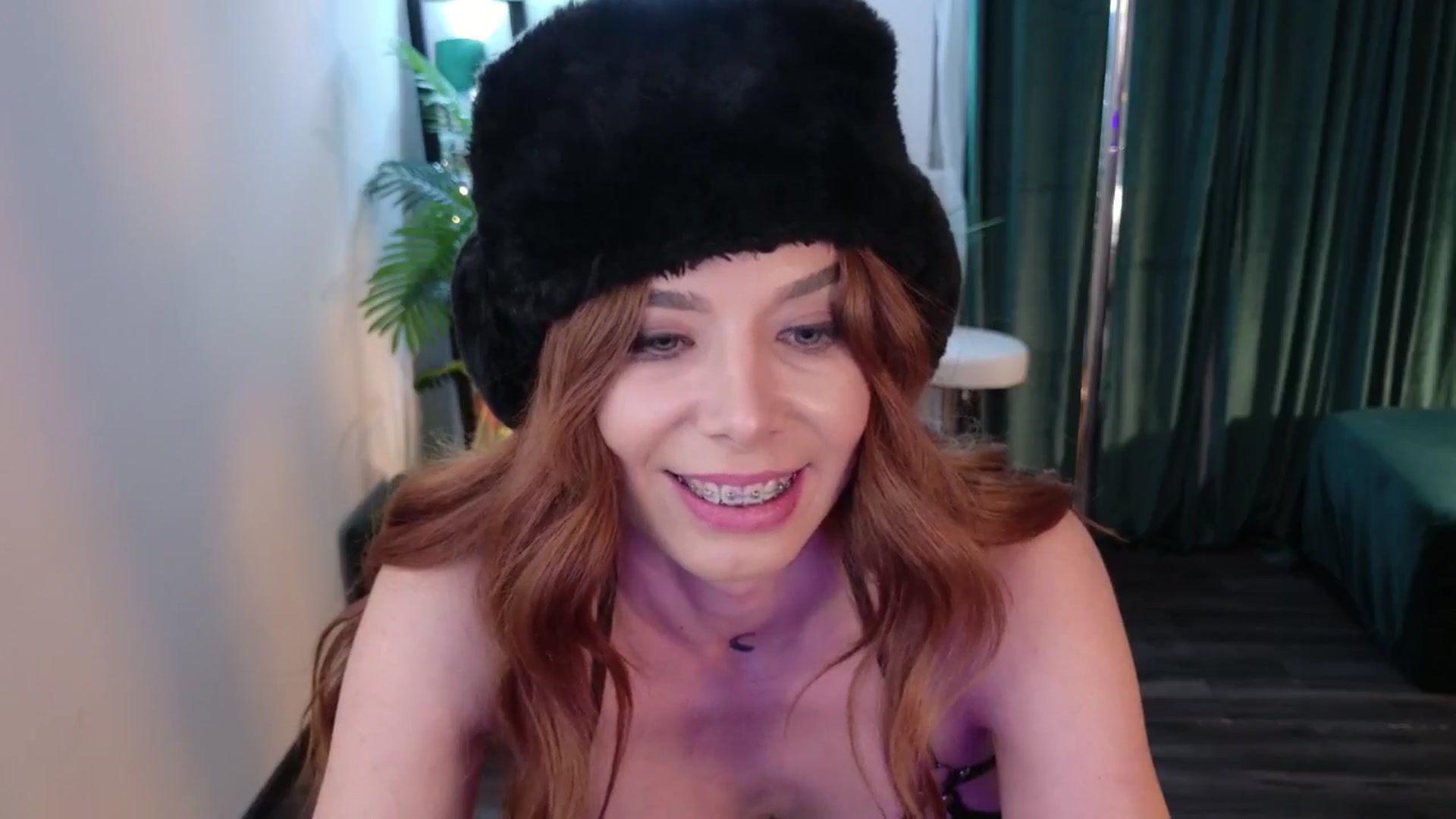 Gallery image thumbnail from MilaJoulie's myfreecams stream on, 12/09/2025, 22:53 image 5 of 20