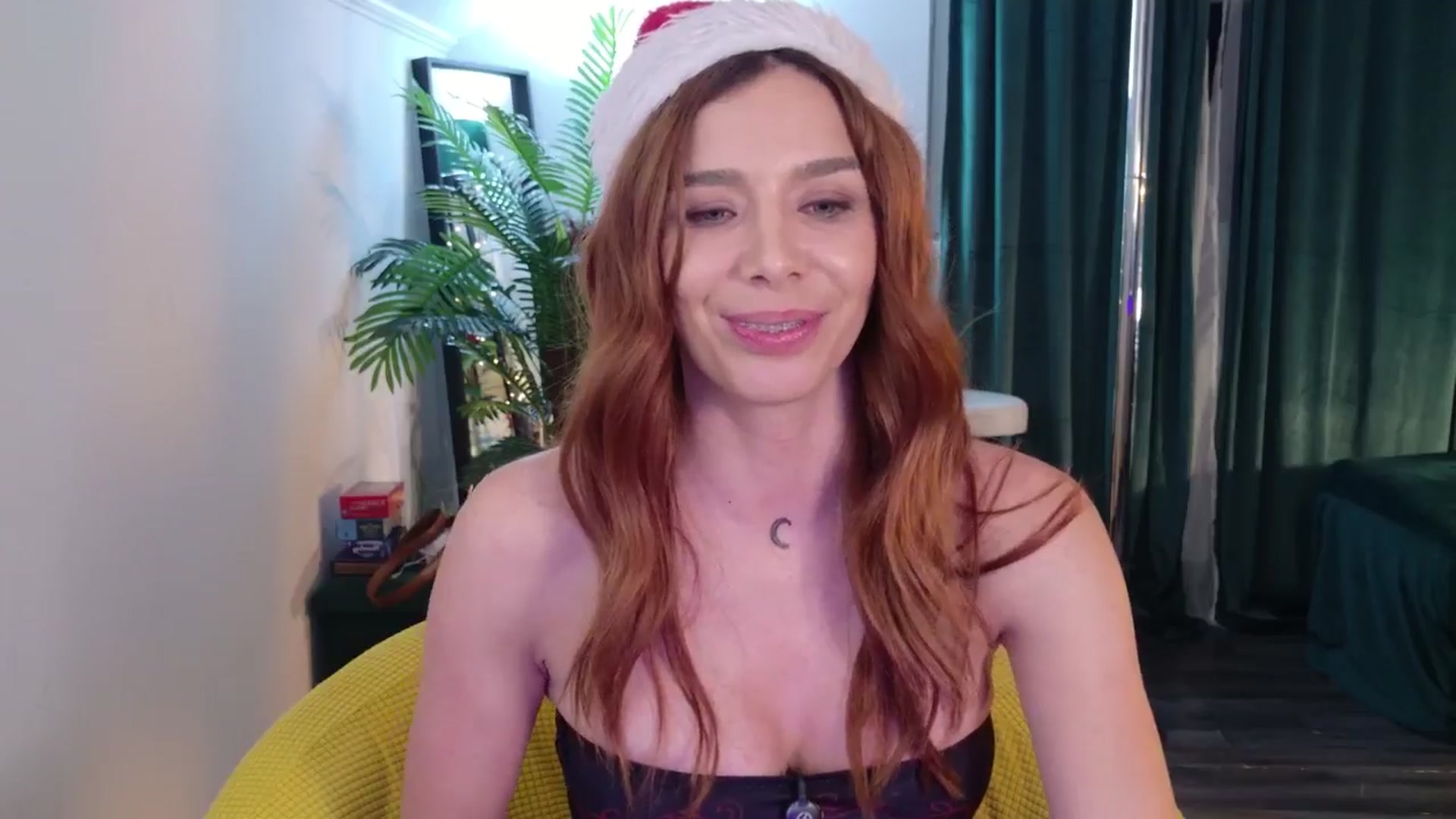 Gallery image thumbnail from MilaJoulie's myfreecams stream on, 12/24/2025, 01:43 image 10 of 20