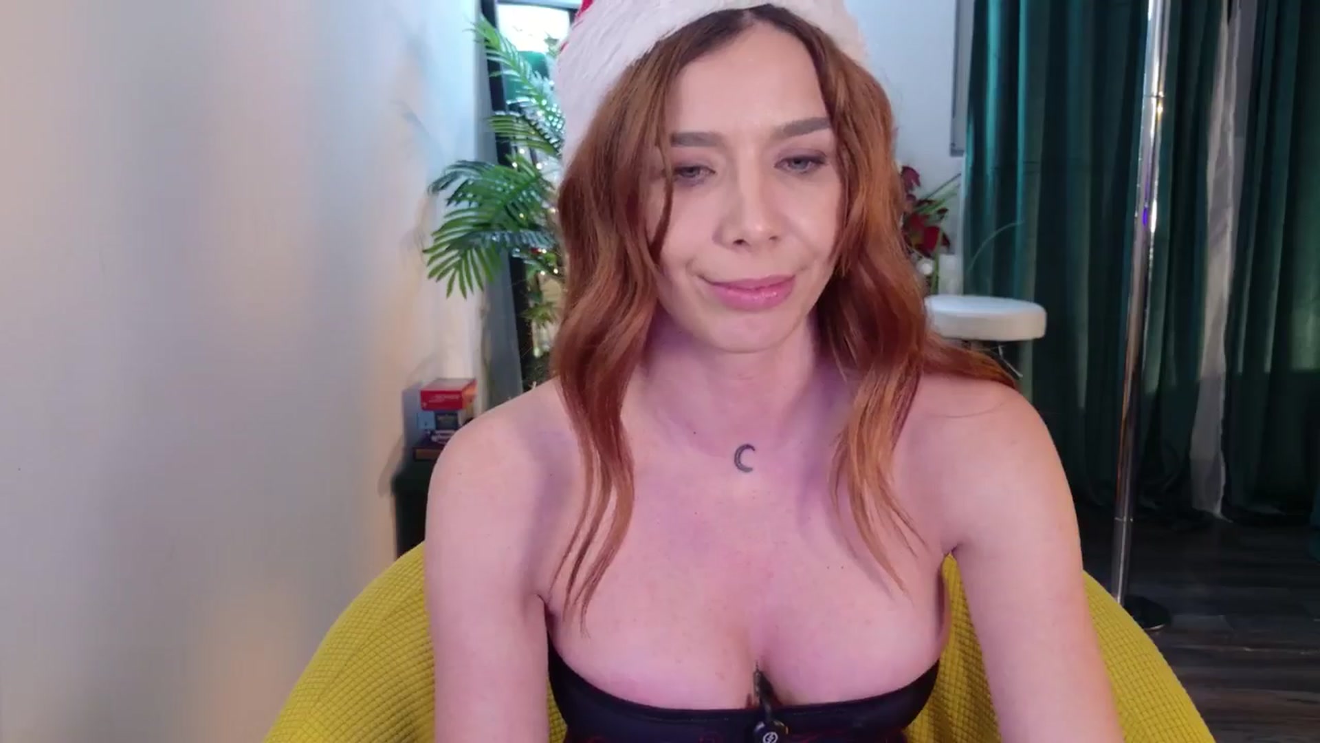 Gallery image thumbnail from MilaJoulie's myfreecams stream on, 12/24/2025, 01:43 image 7 of 20