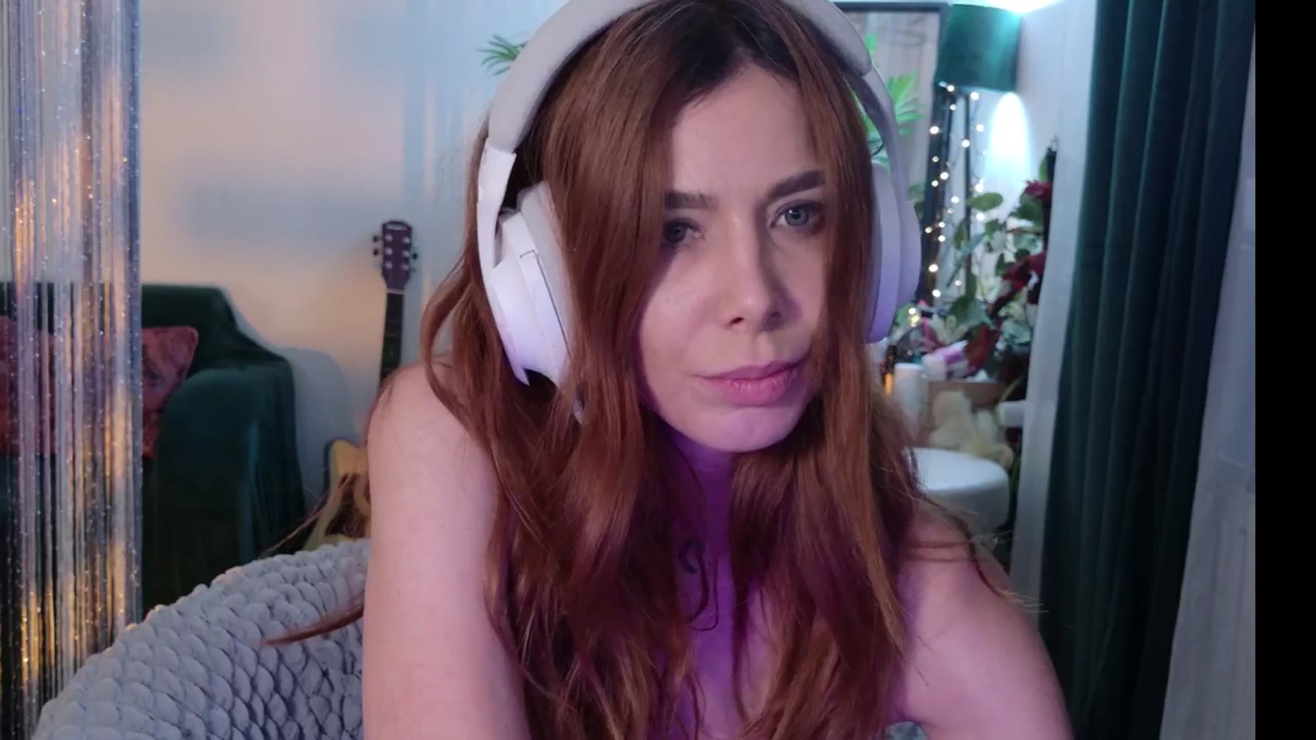 Gallery image thumbnail from MilaJoulie's myfreecams stream on, 01/05/2026, 24:40 image 8 of 20