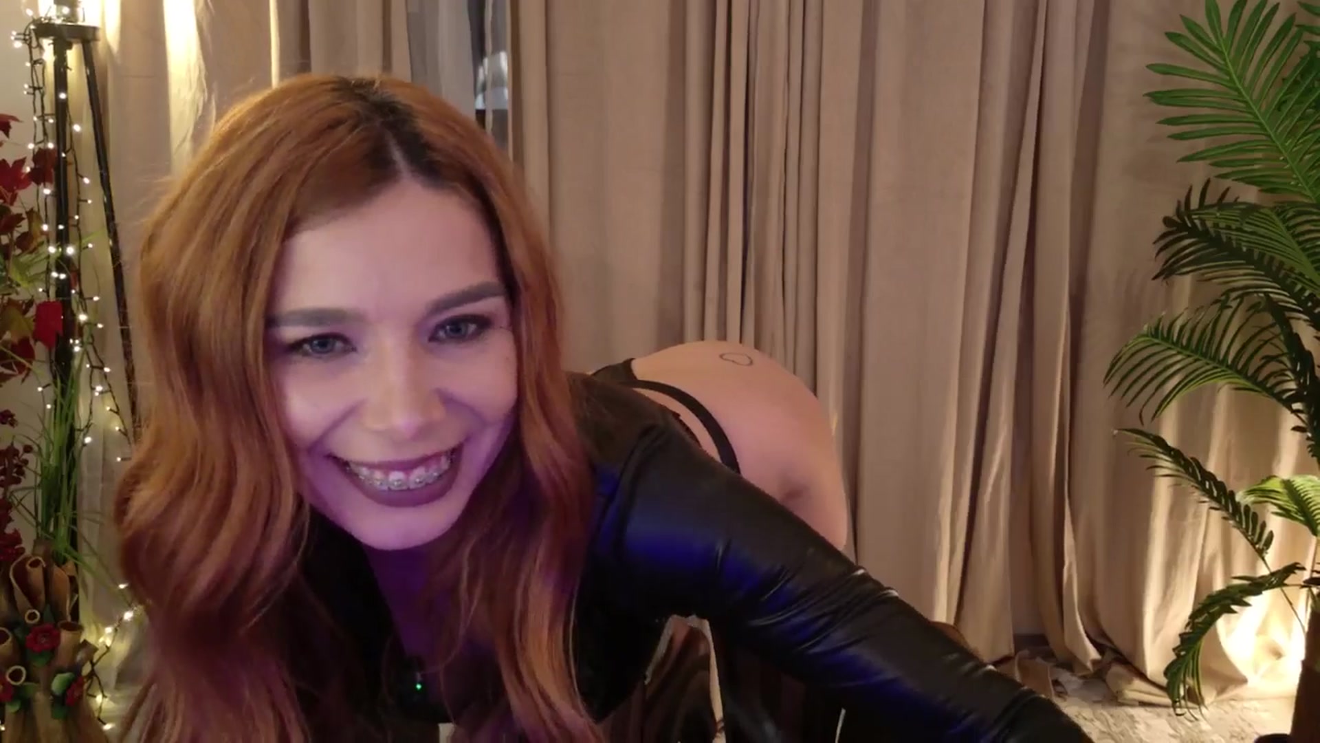 Gallery image thumbnail from MilaJoulie's myfreecams stream on, 02/11/2026, 22:30 image 19 of 20