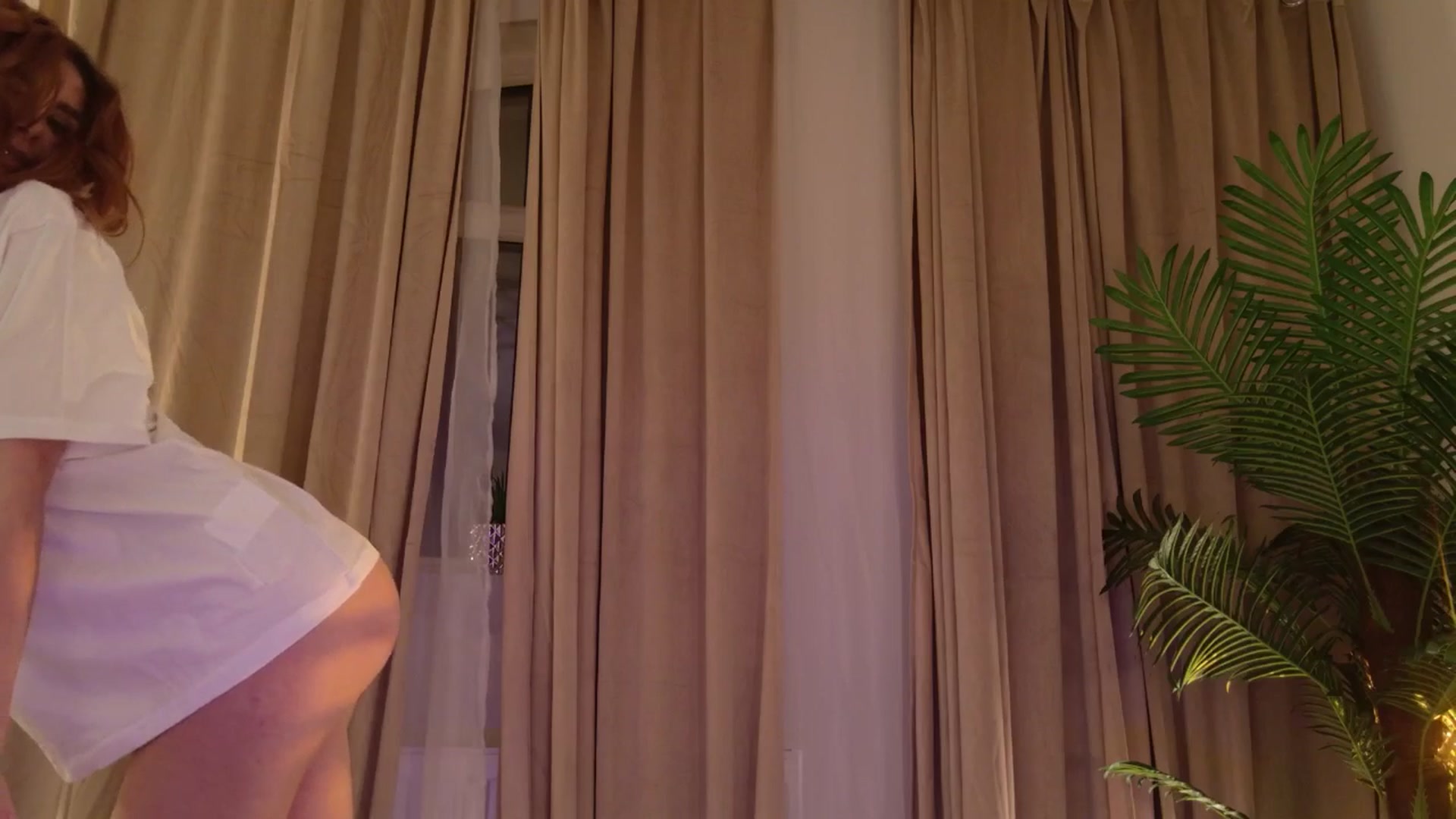 Gallery image thumbnail from MilaJoulie's myfreecams stream on, 02/19/2026, 24:32 image 4 of 20