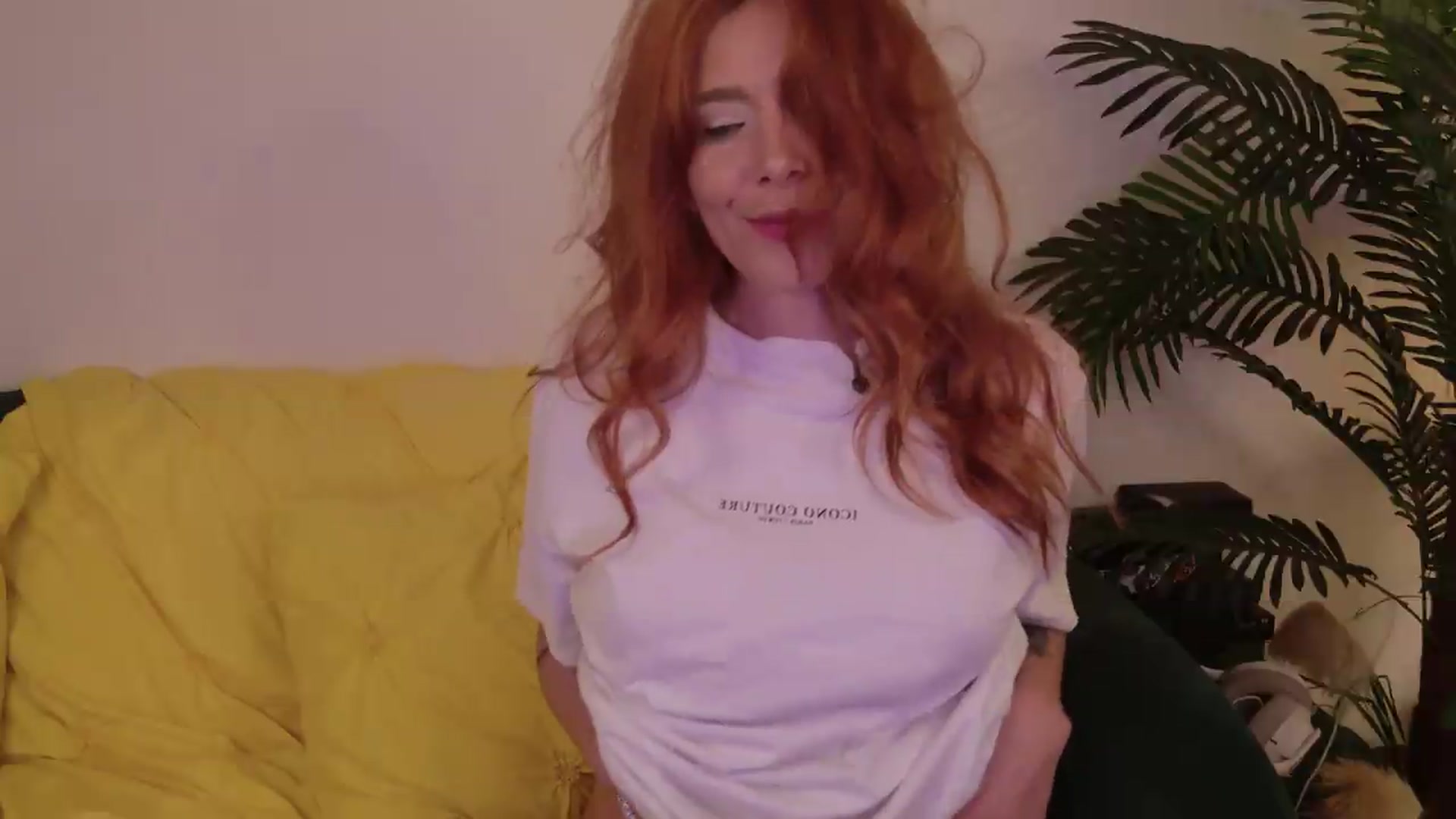 Gallery image thumbnail from MilaJoulie's myfreecams stream on, 05/20/2026, 21:47 image 13 of 20