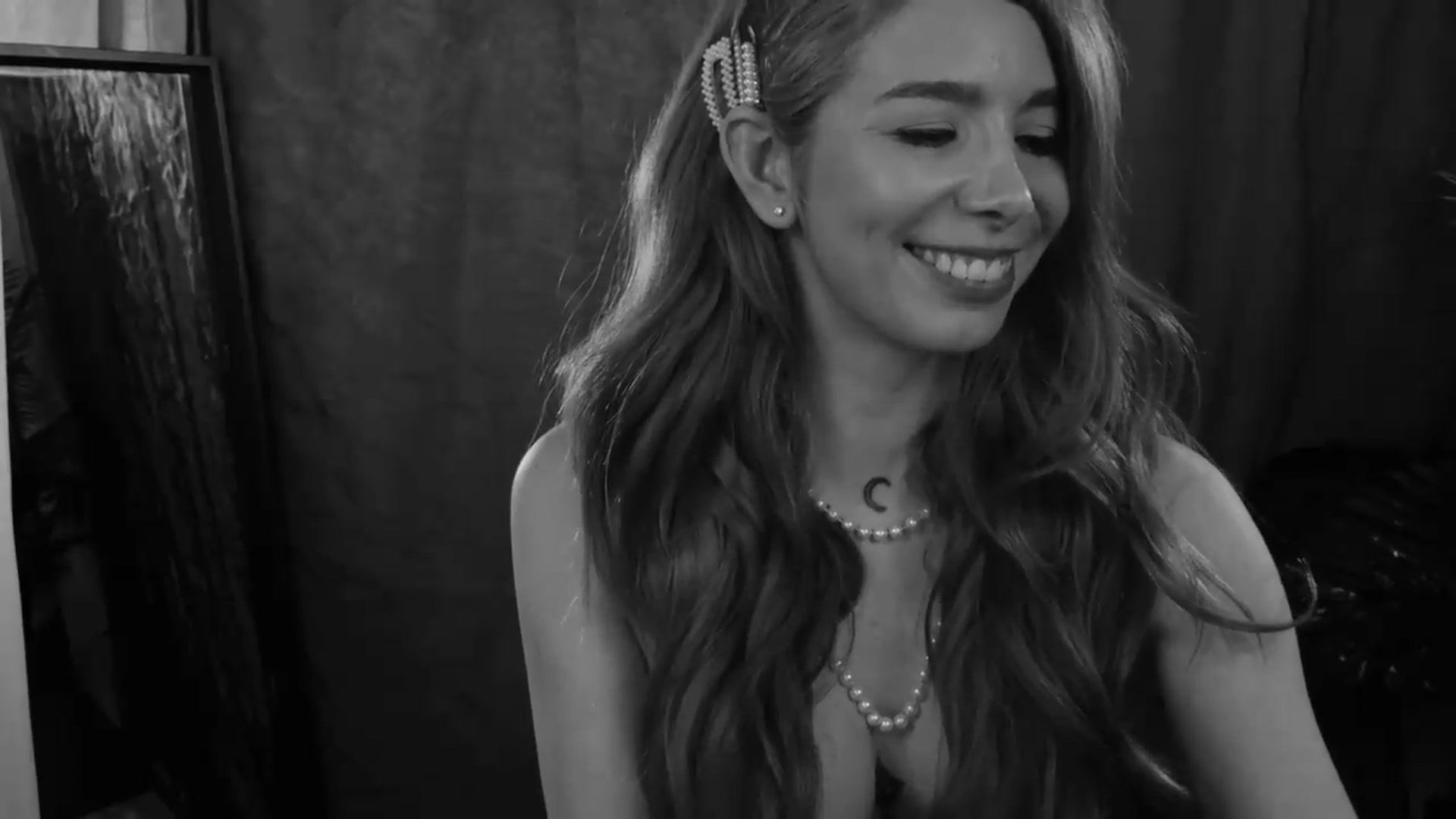 Gallery image thumbnail from MilaJoulie's myfreecams stream on, 05/25/2026, 24:03 image 9 of 20