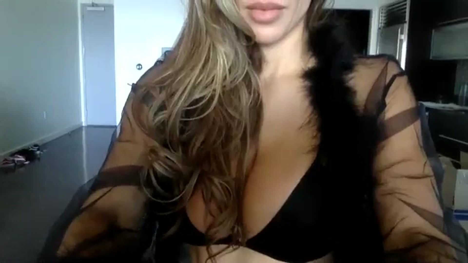 Gallery image thumbnail from MilaMarXX's myfreecams stream on, 10/04/2024, 19:07 image 2 of 20