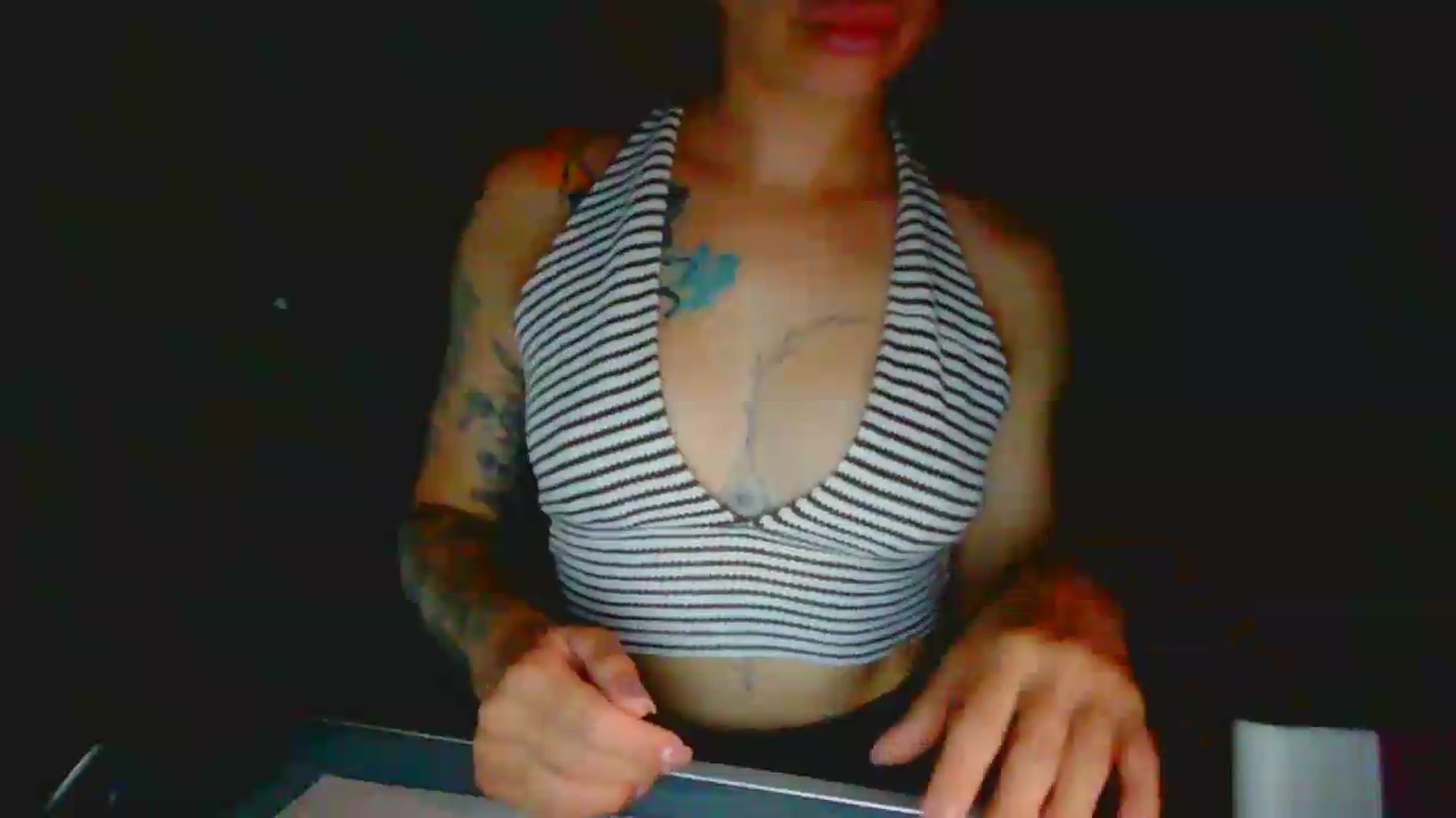 Gallery image thumbnail from MilaSaint's myfreecams stream on, 07/05/2026, 12:48 image 16 of 20