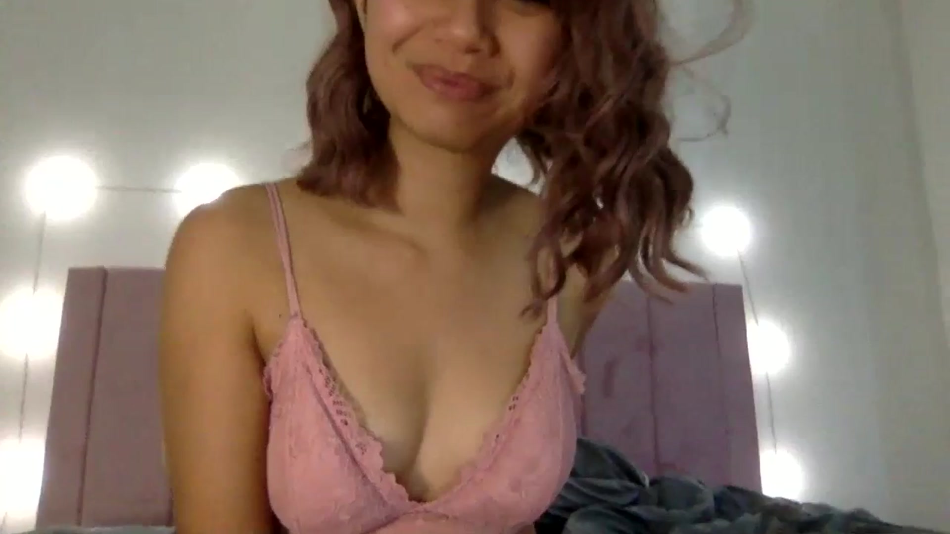 Gallery image thumbnail from MilaStylesTV's myfreecams stream on, 09/18/2023, 19:39 image 18 of 20