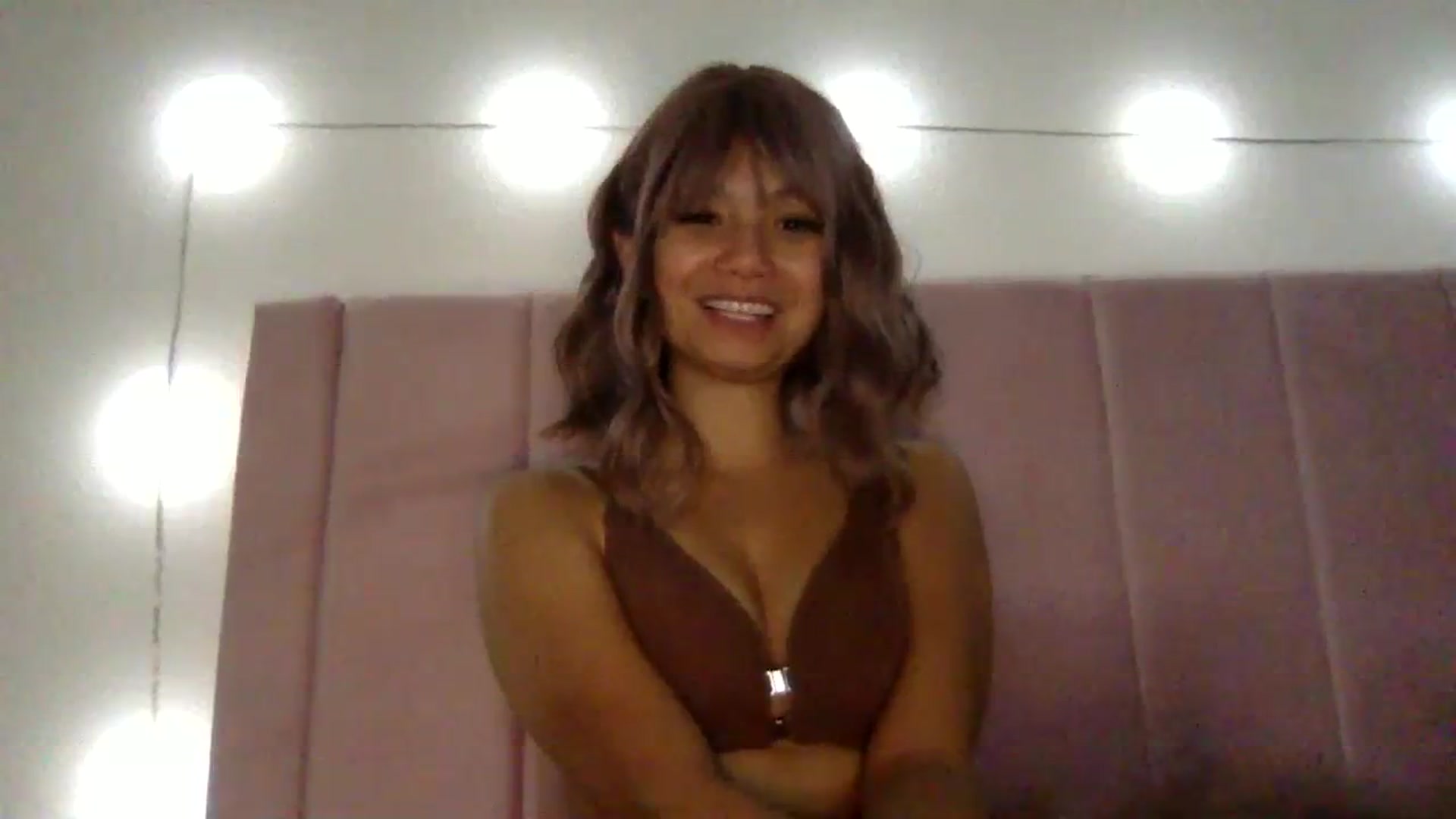 Gallery image thumbnail from MilaStylesTV's myfreecams stream on, 11/16/2023, 08:12 image 16 of 20