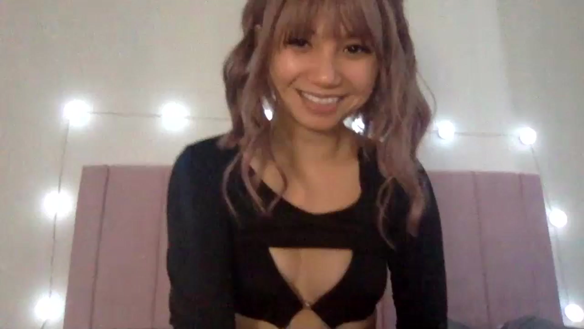 Gallery image thumbnail from MilaStylesTV's myfreecams stream on, 12/10/2023, 20:49 image 17 of 20