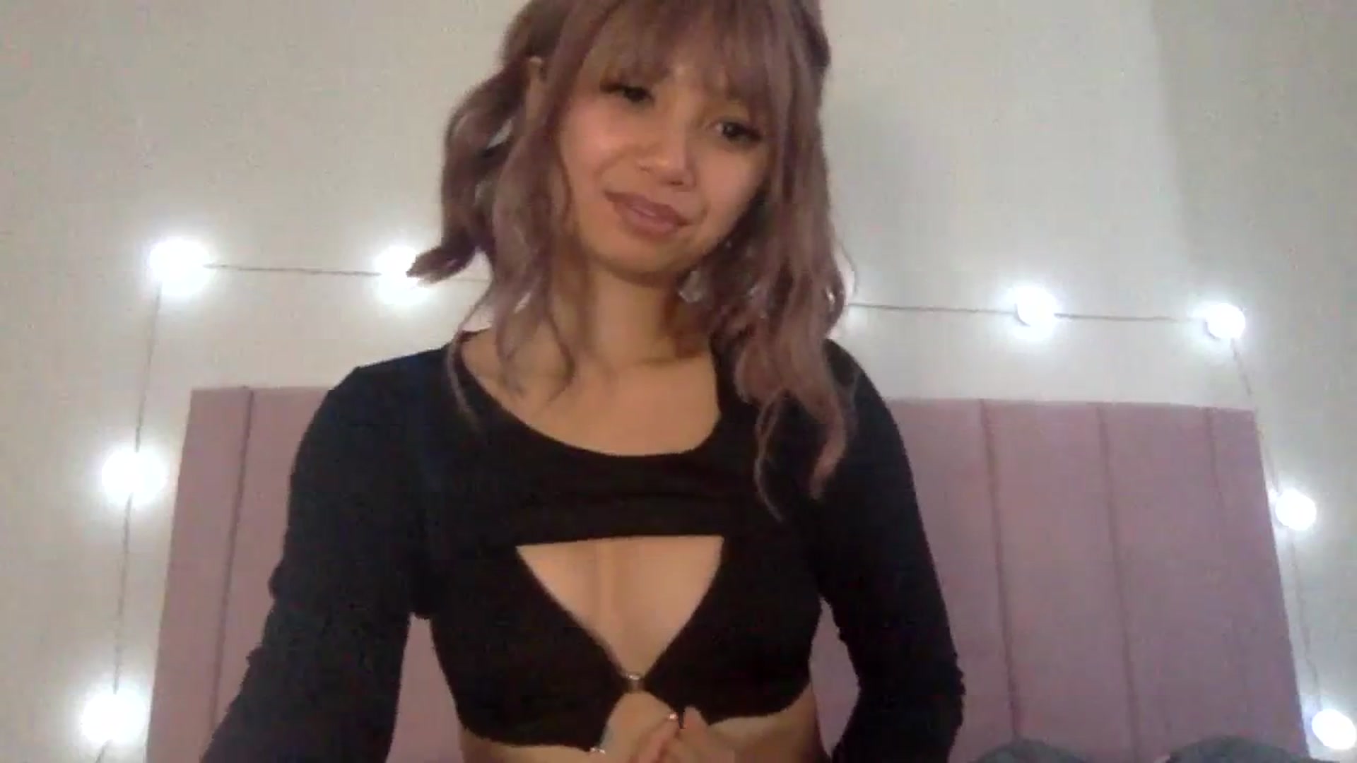 Gallery image thumbnail from MilaStylesTV's myfreecams stream on, 12/10/2023, 20:49 image 18 of 20