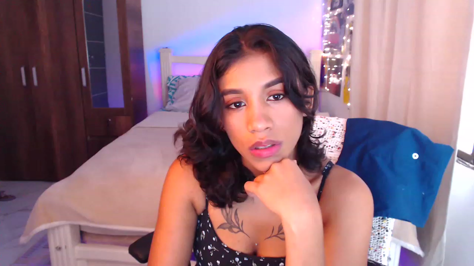 Gallery image thumbnail from MilaSun_'s myfreecams stream on, 06/22/2023, 18:55 image 3 of 20